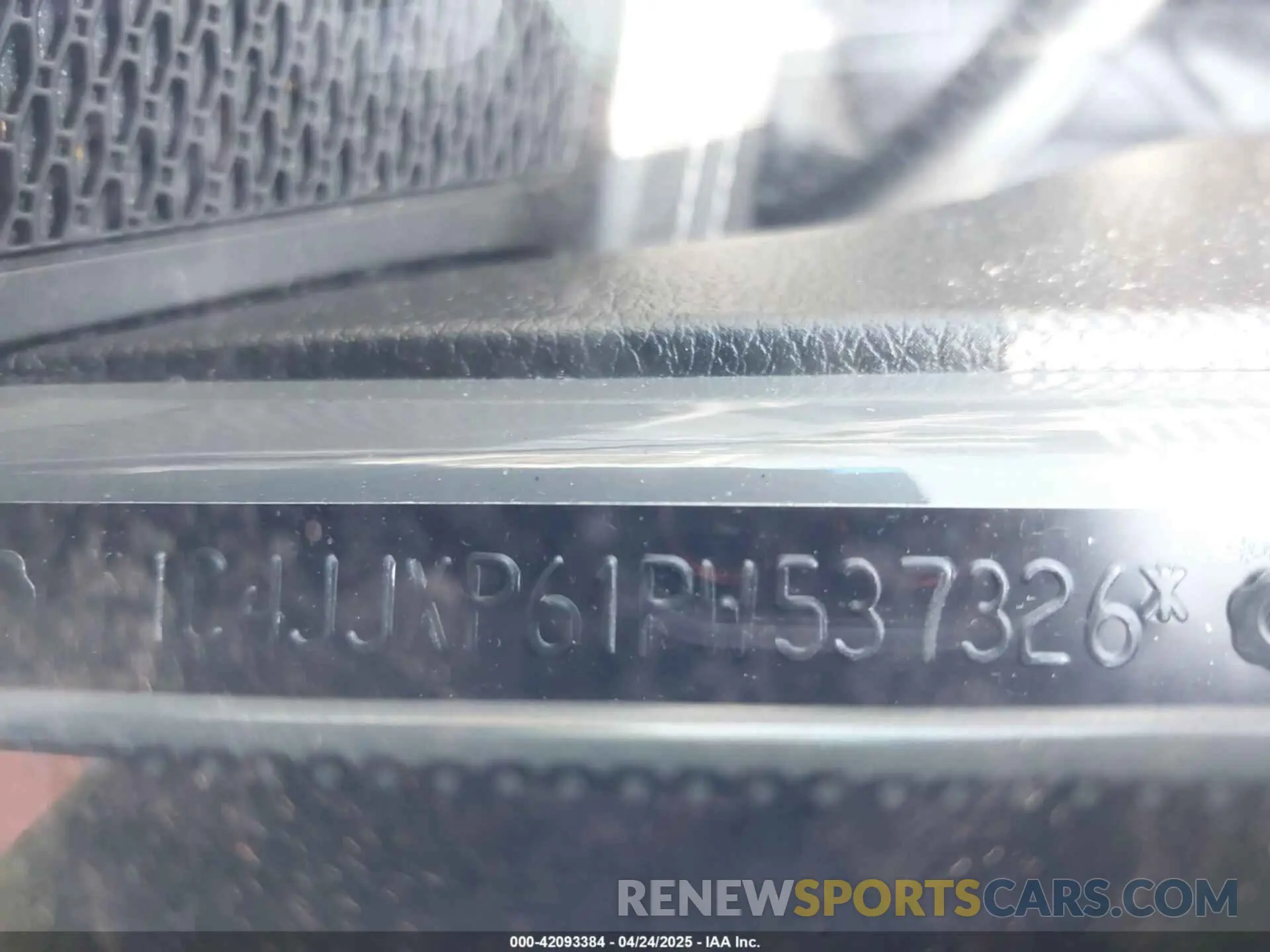 17 Фотография поврежденного автомобиля 1C4JJXP61PW537326 JEEP WRANGLER 4XE 2023