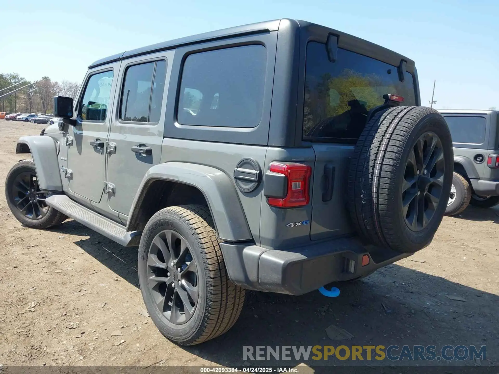 3 Фотография поврежденного автомобиля 1C4JJXP61PW537326 JEEP WRANGLER 4XE 2023