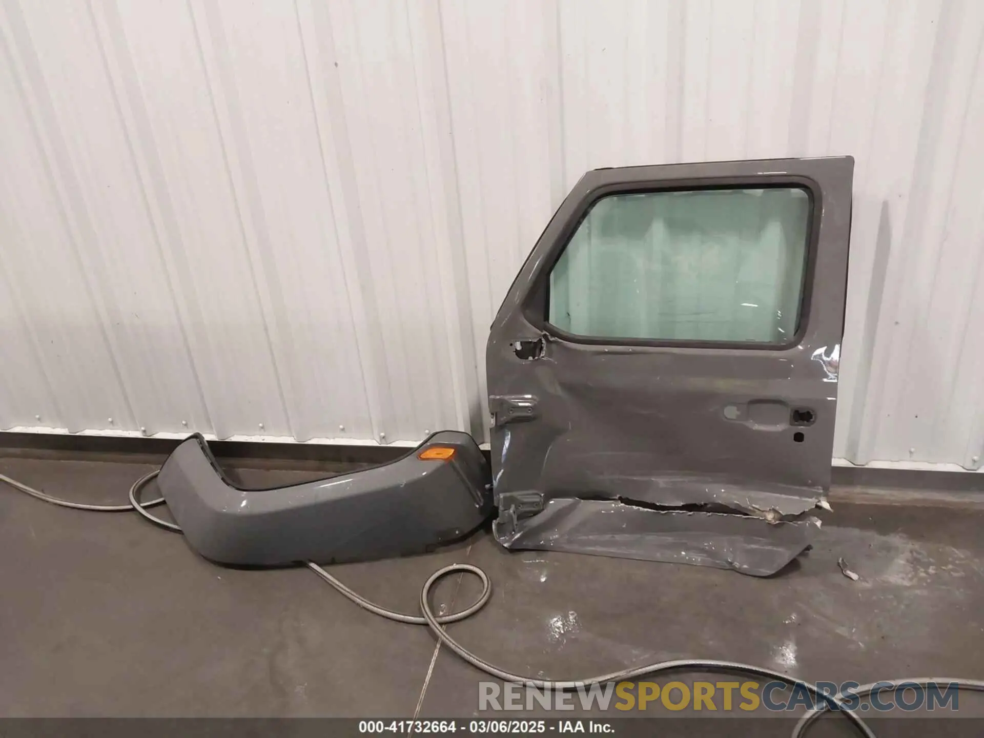 18 Фотография поврежденного автомобиля 1C4JJXP62PW608968 JEEP WRANGLER 4XE 2023