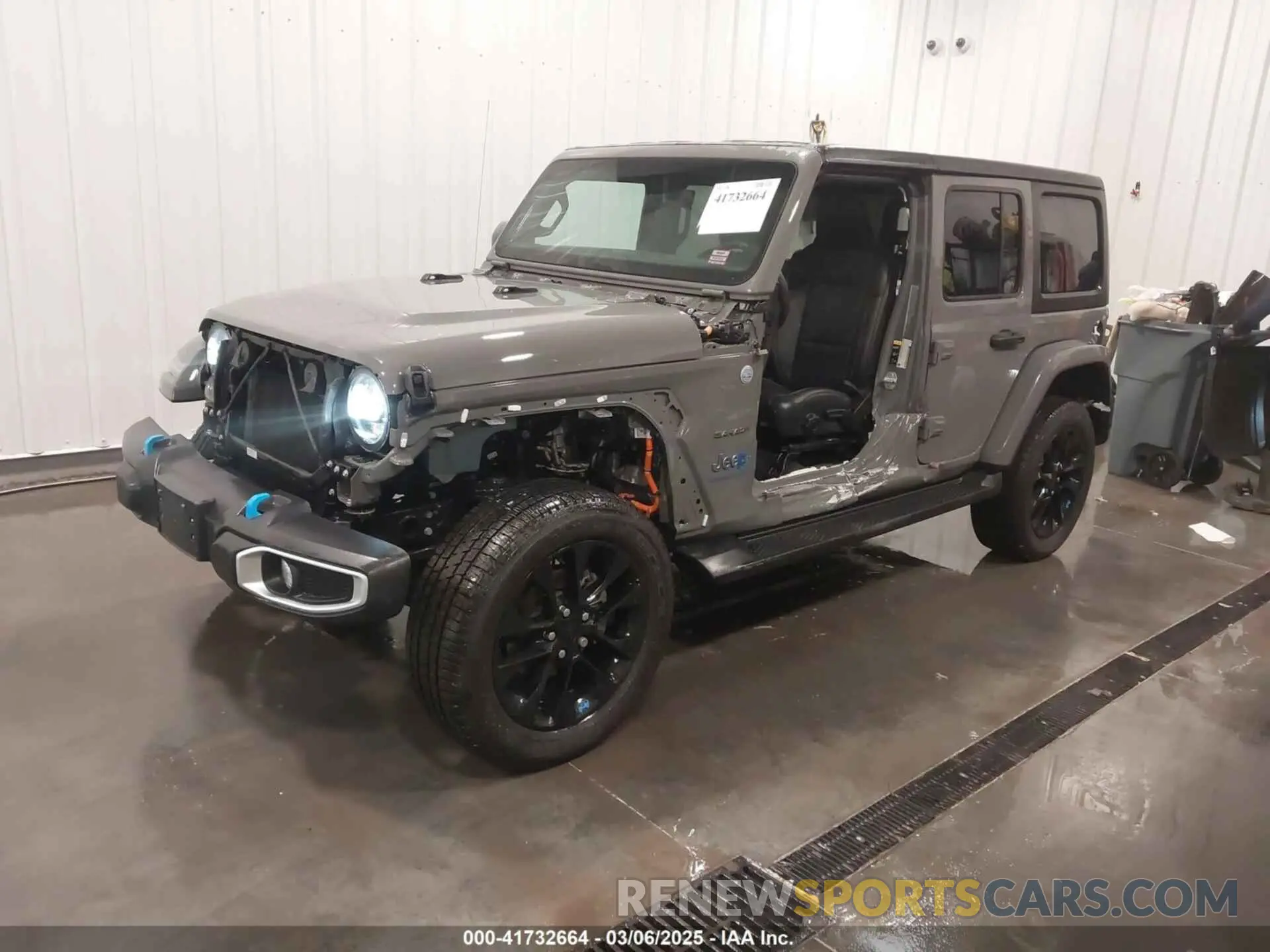 2 Фотография поврежденного автомобиля 1C4JJXP62PW608968 JEEP WRANGLER 4XE 2023