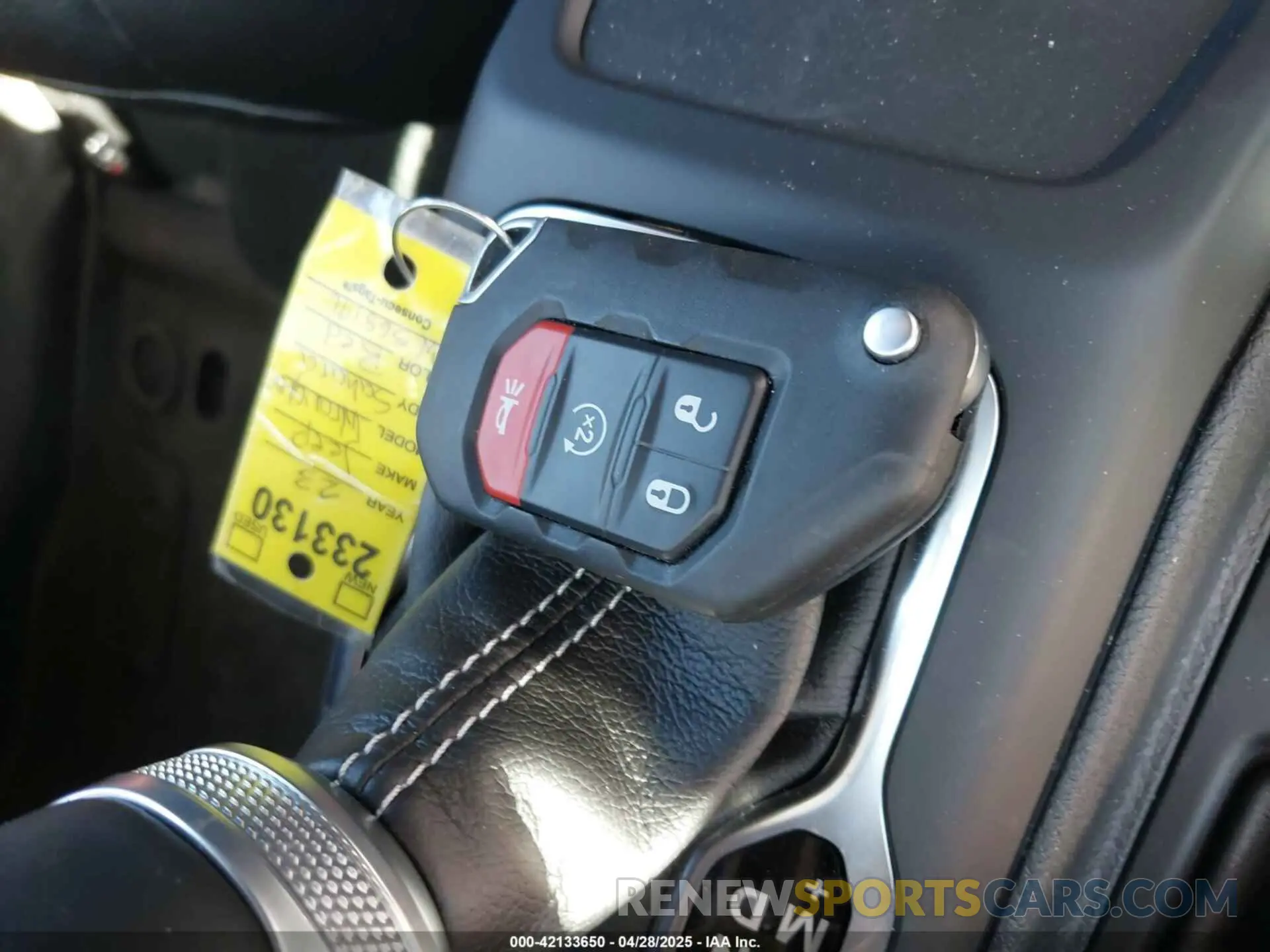11 Фотография поврежденного автомобиля 1C4JJXP63PW568190 JEEP WRANGLER 4XE 2023