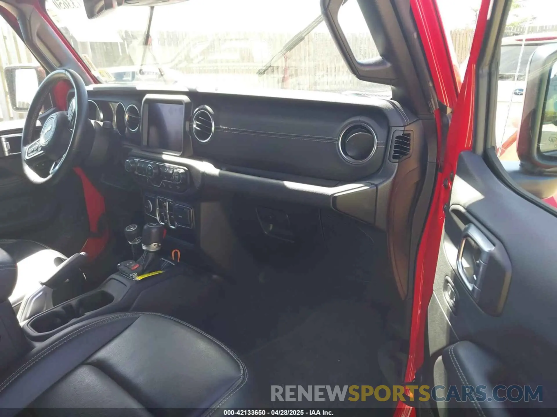 5 Фотография поврежденного автомобиля 1C4JJXP63PW568190 JEEP WRANGLER 4XE 2023