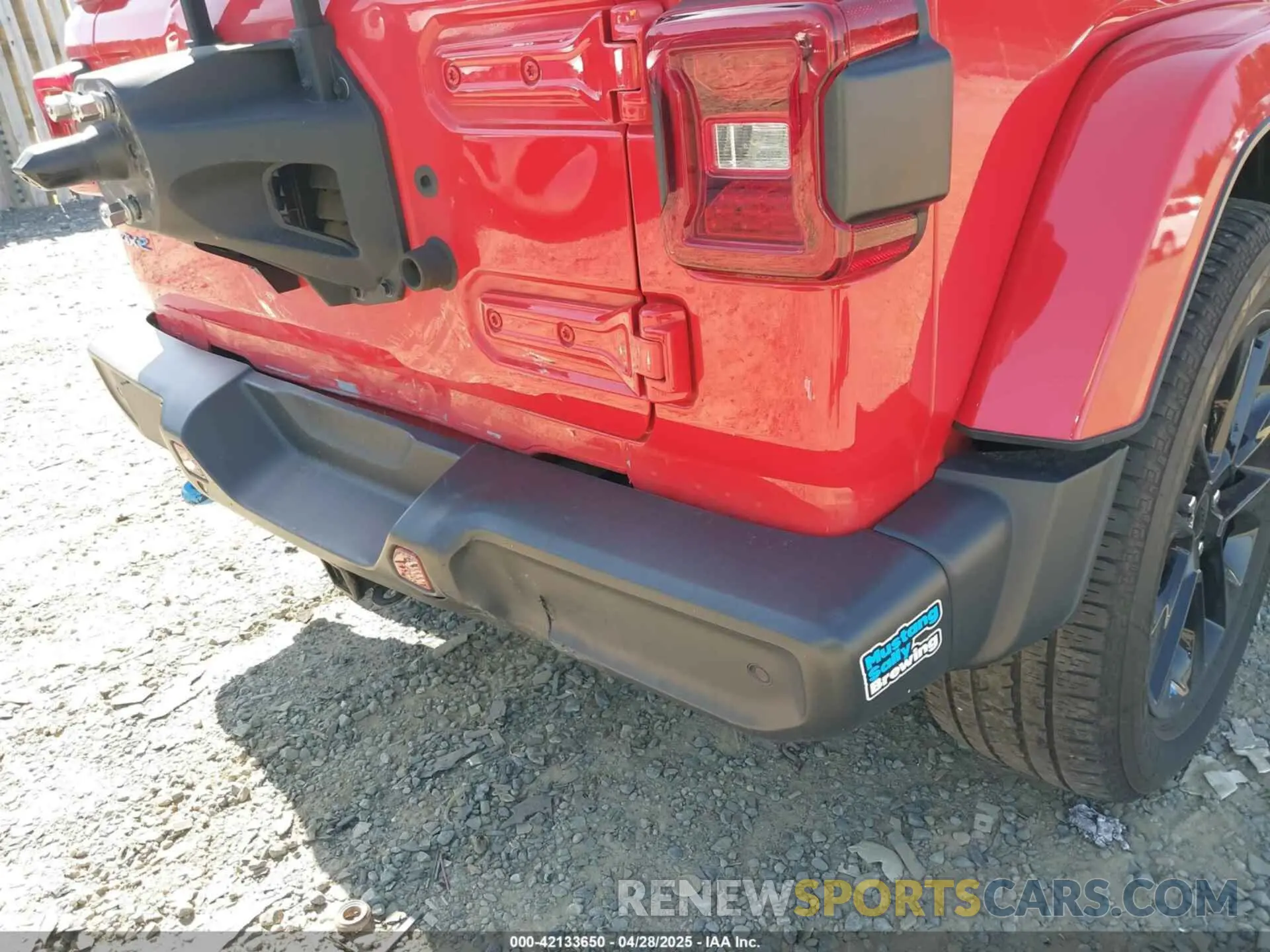 6 Фотография поврежденного автомобиля 1C4JJXP63PW568190 JEEP WRANGLER 4XE 2023