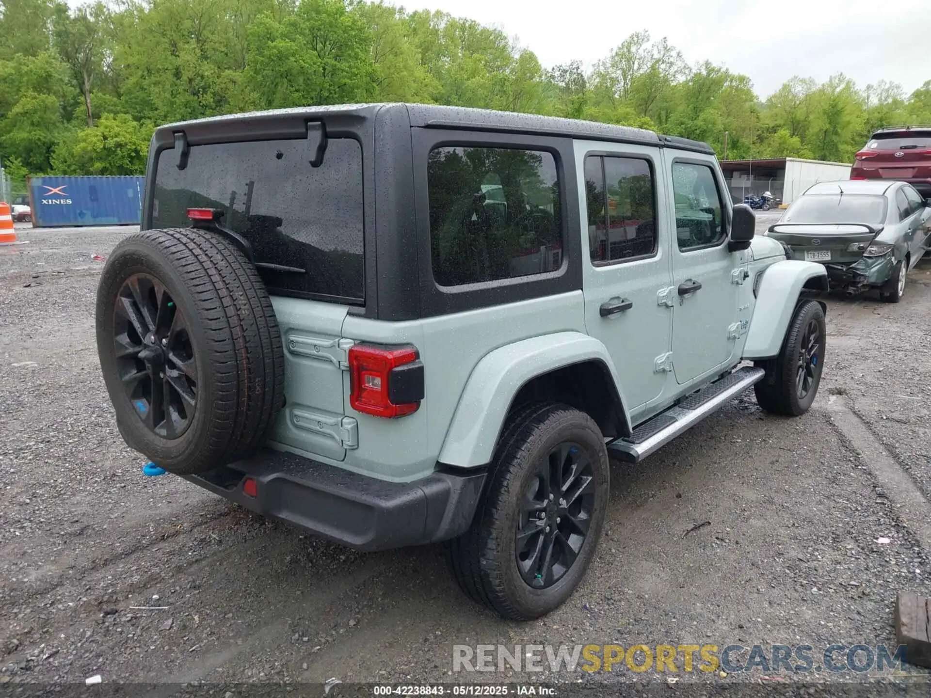 4 Photograph of a damaged car 1C4JJXP64PW683655 JEEP WRANGLER 4XE 2023