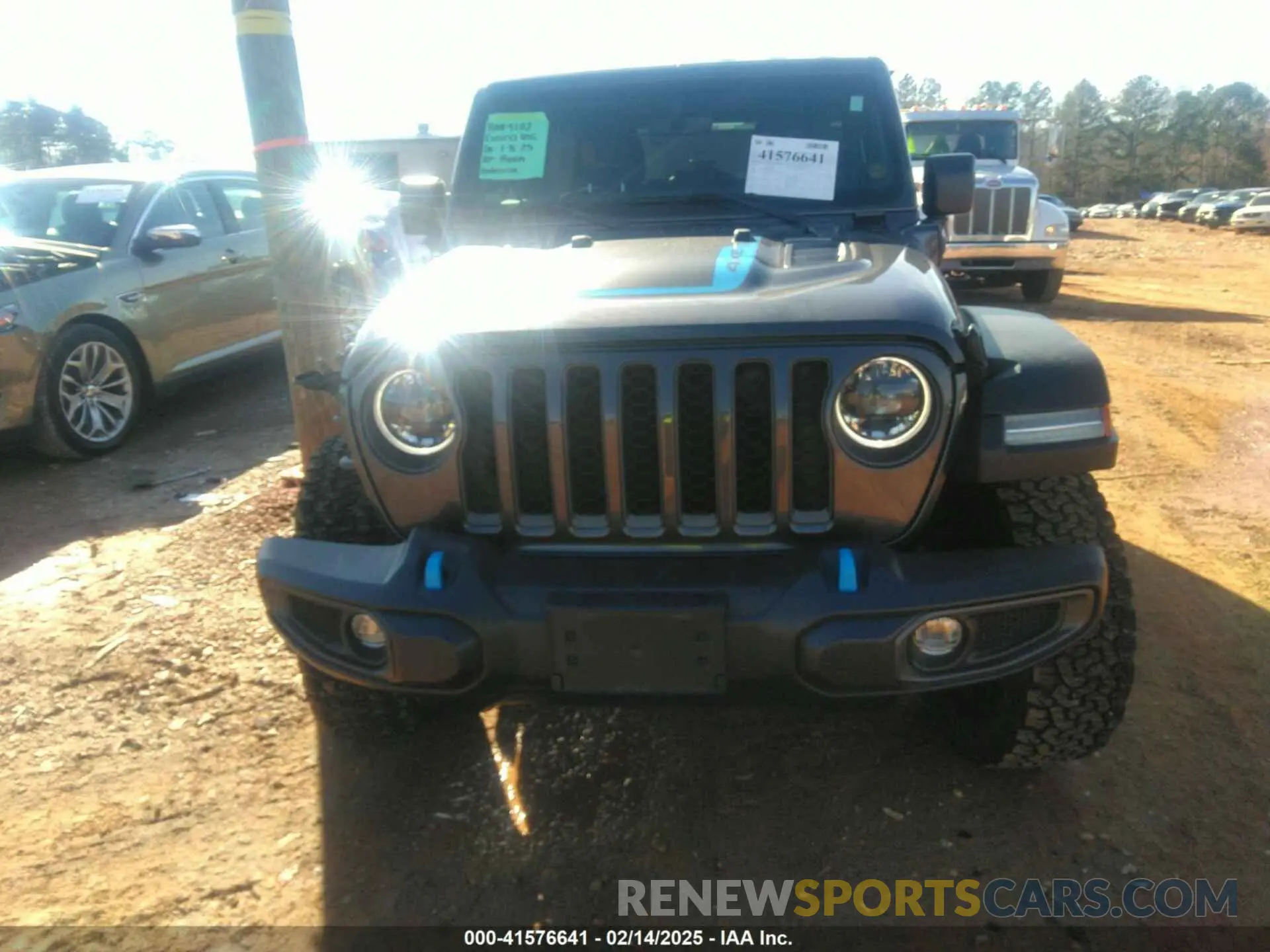 12 Фотография поврежденного автомобиля 1C4JJXR66PW583263 JEEP WRANGLER 4XE 2023