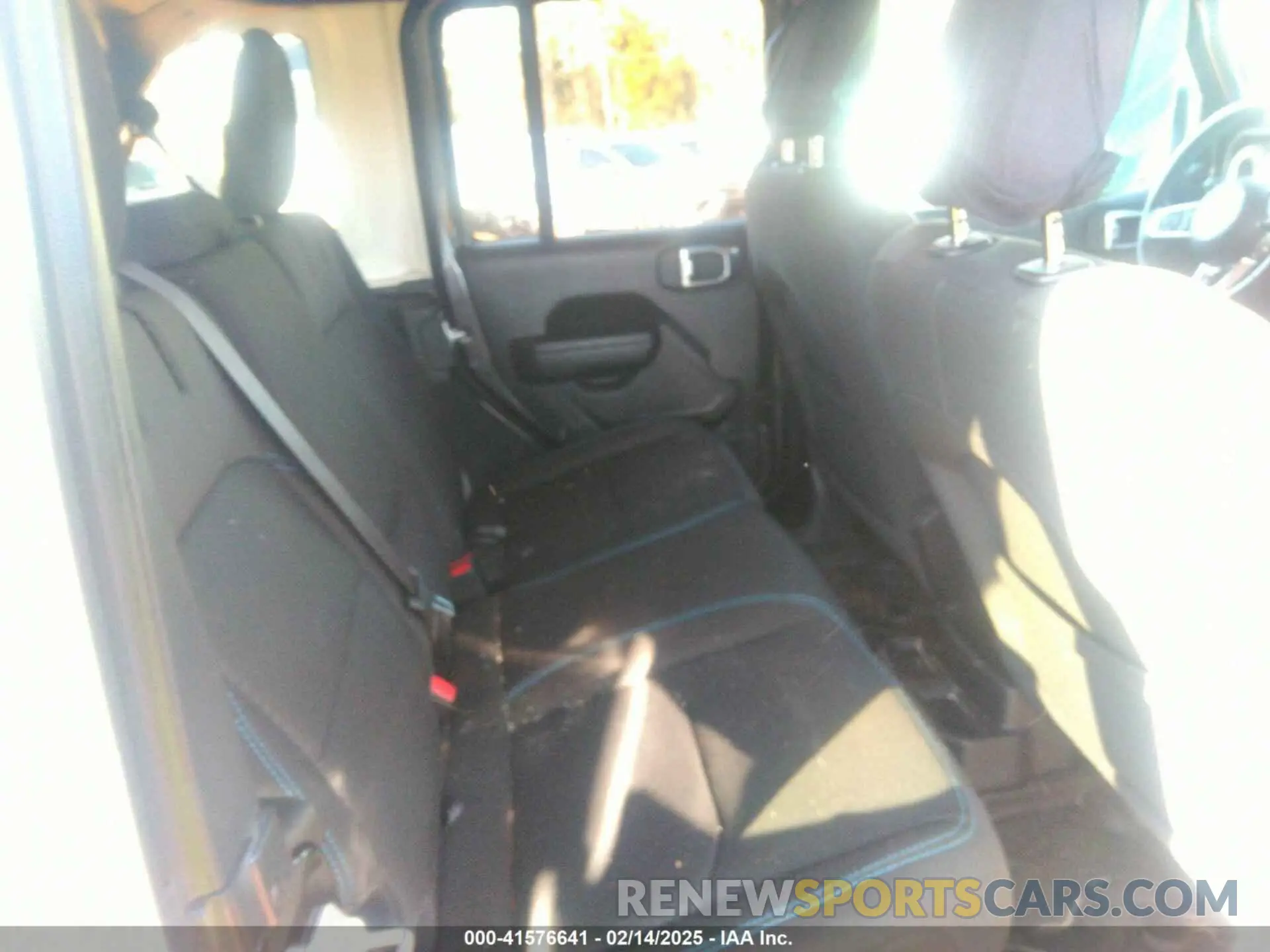 8 Фотография поврежденного автомобиля 1C4JJXR66PW583263 JEEP WRANGLER 4XE 2023