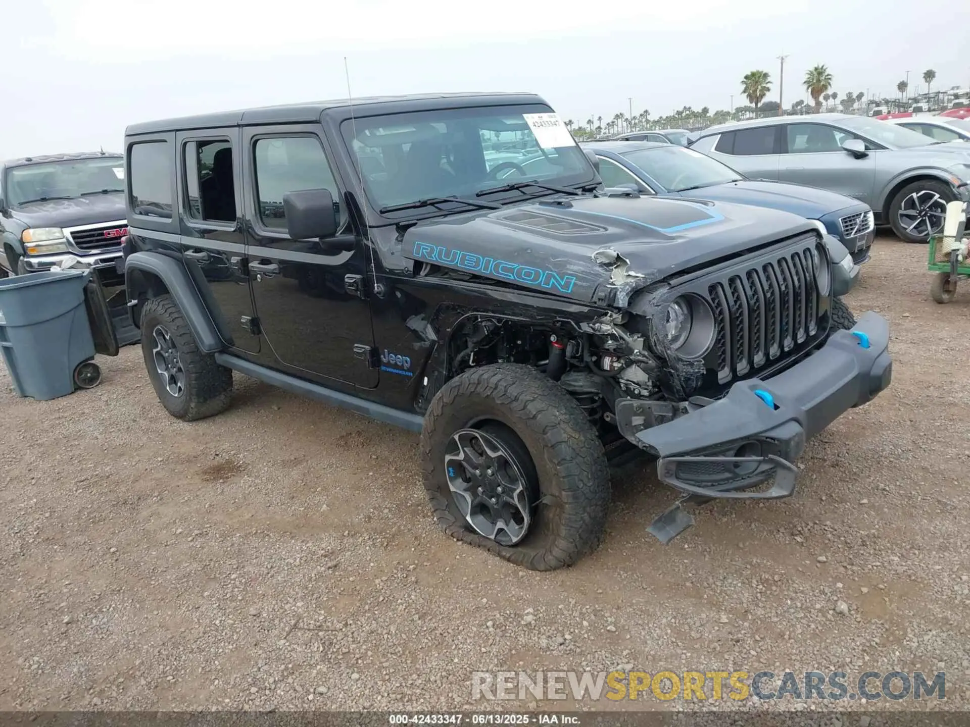 1 Фотография поврежденного автомобиля 1C4JJXR68PW663339 JEEP WRANGLER 4XE 2023