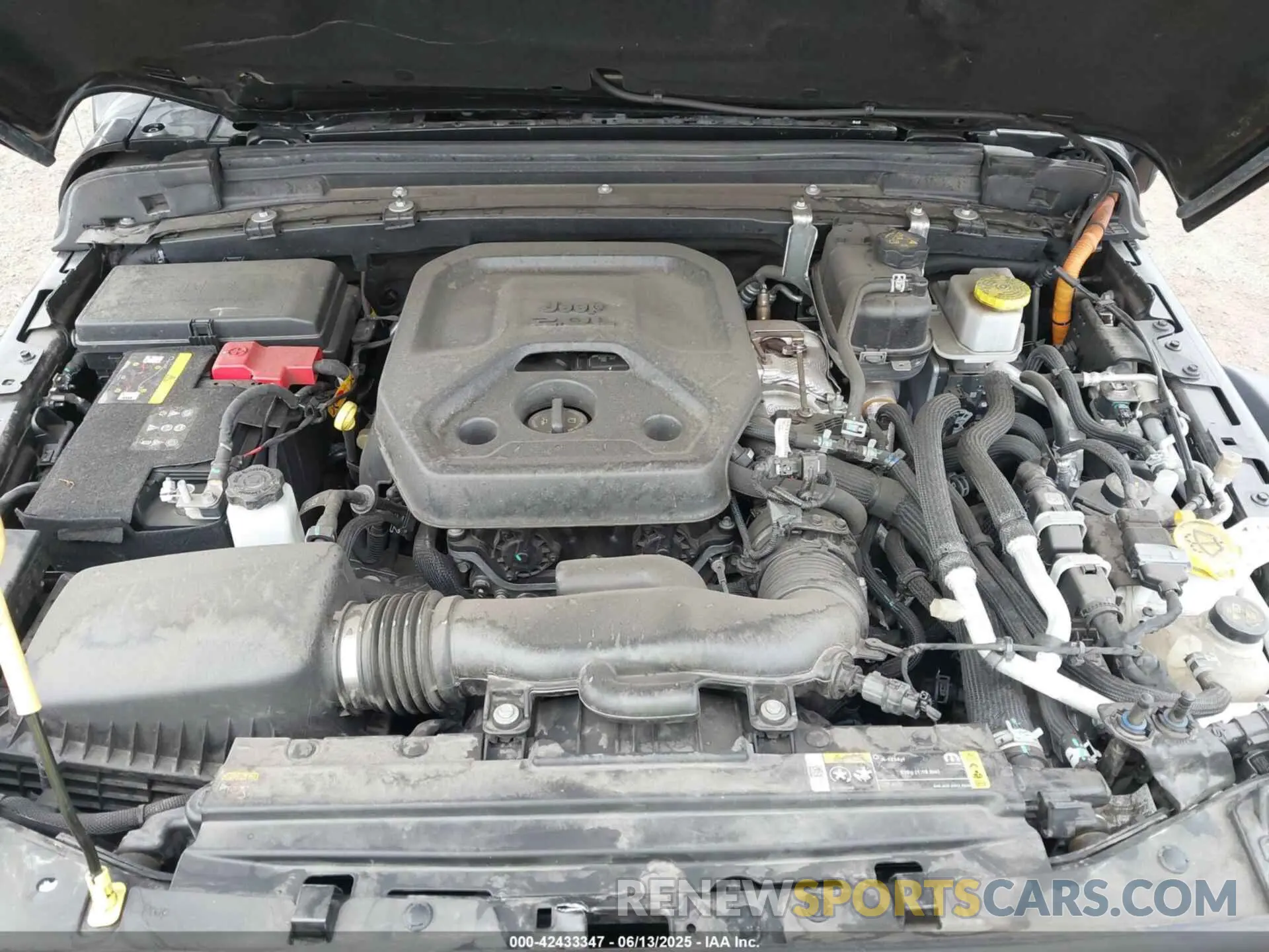 10 Фотография поврежденного автомобиля 1C4JJXR68PW663339 JEEP WRANGLER 4XE 2023