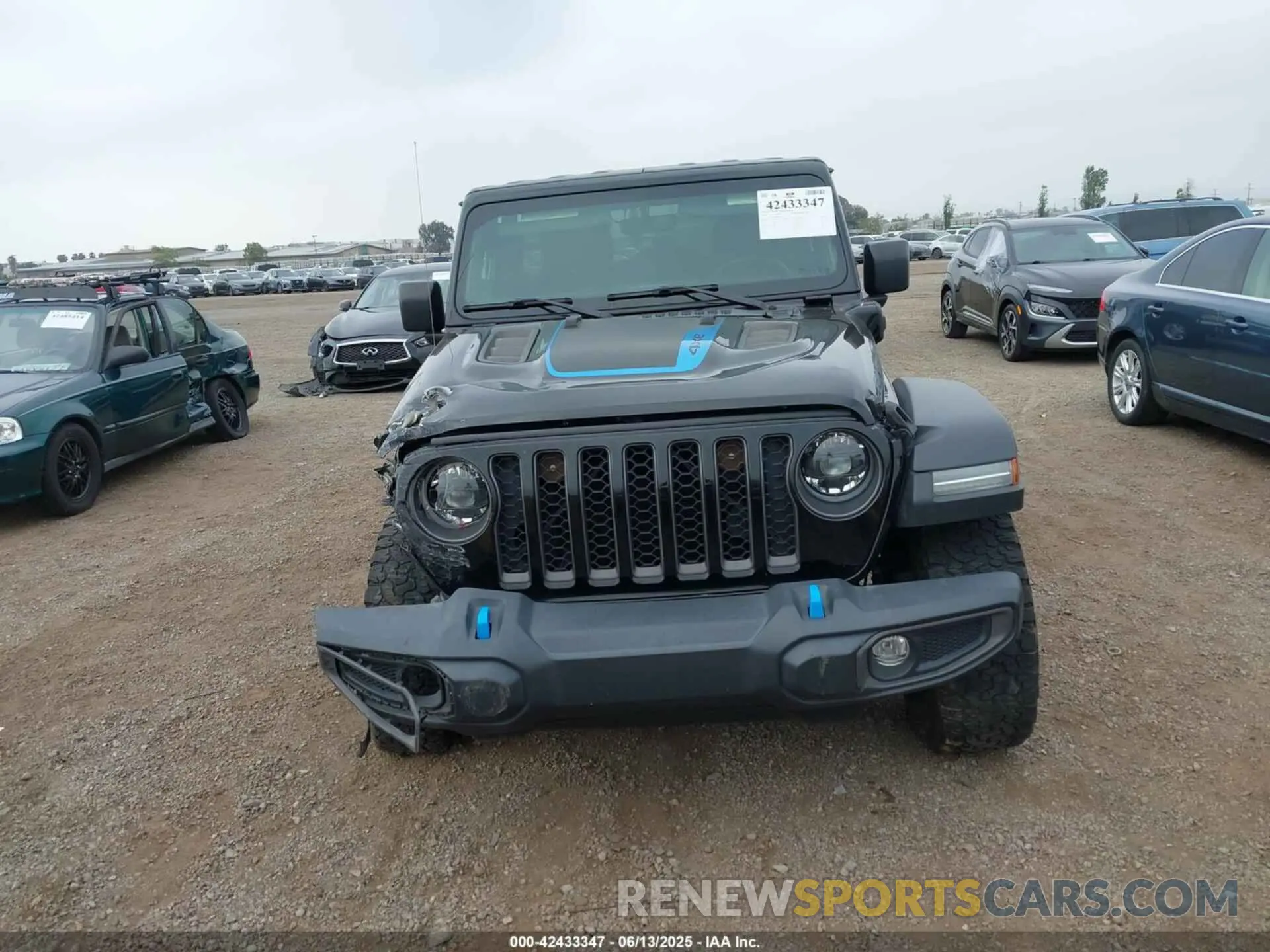 12 Фотография поврежденного автомобиля 1C4JJXR68PW663339 JEEP WRANGLER 4XE 2023