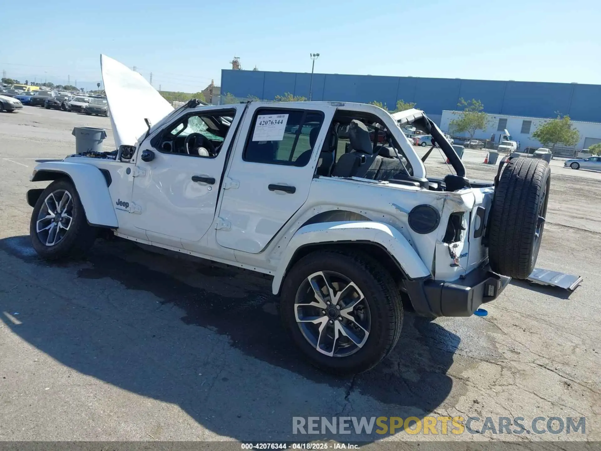 3 Фотография поврежденного автомобиля 1C4RJXN61RW116652 JEEP WRANGLER 4XE 2024