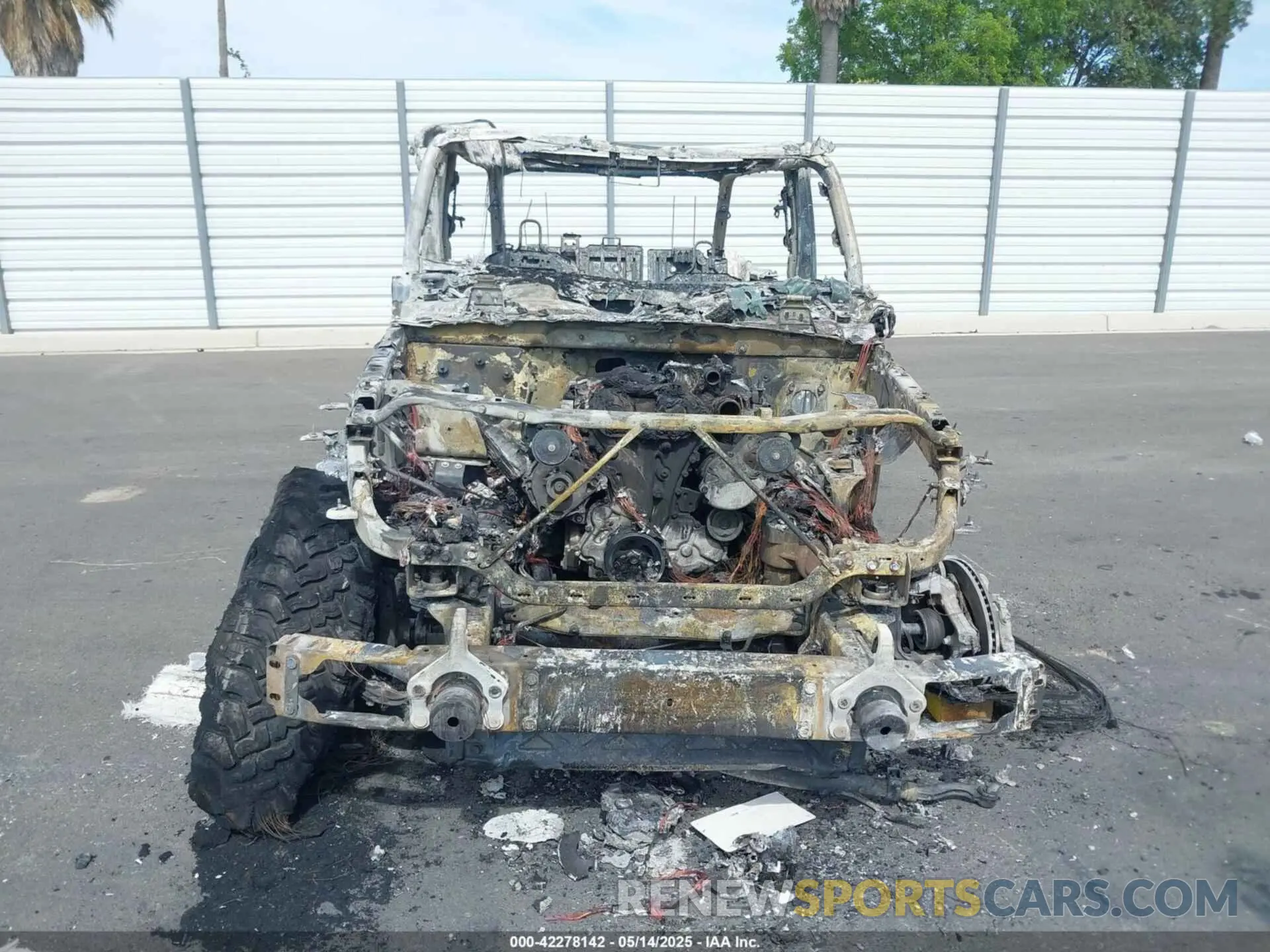 11 Фотография поврежденного автомобиля 1C4RJXN62RW310445 JEEP WRANGLER 4XE 2024