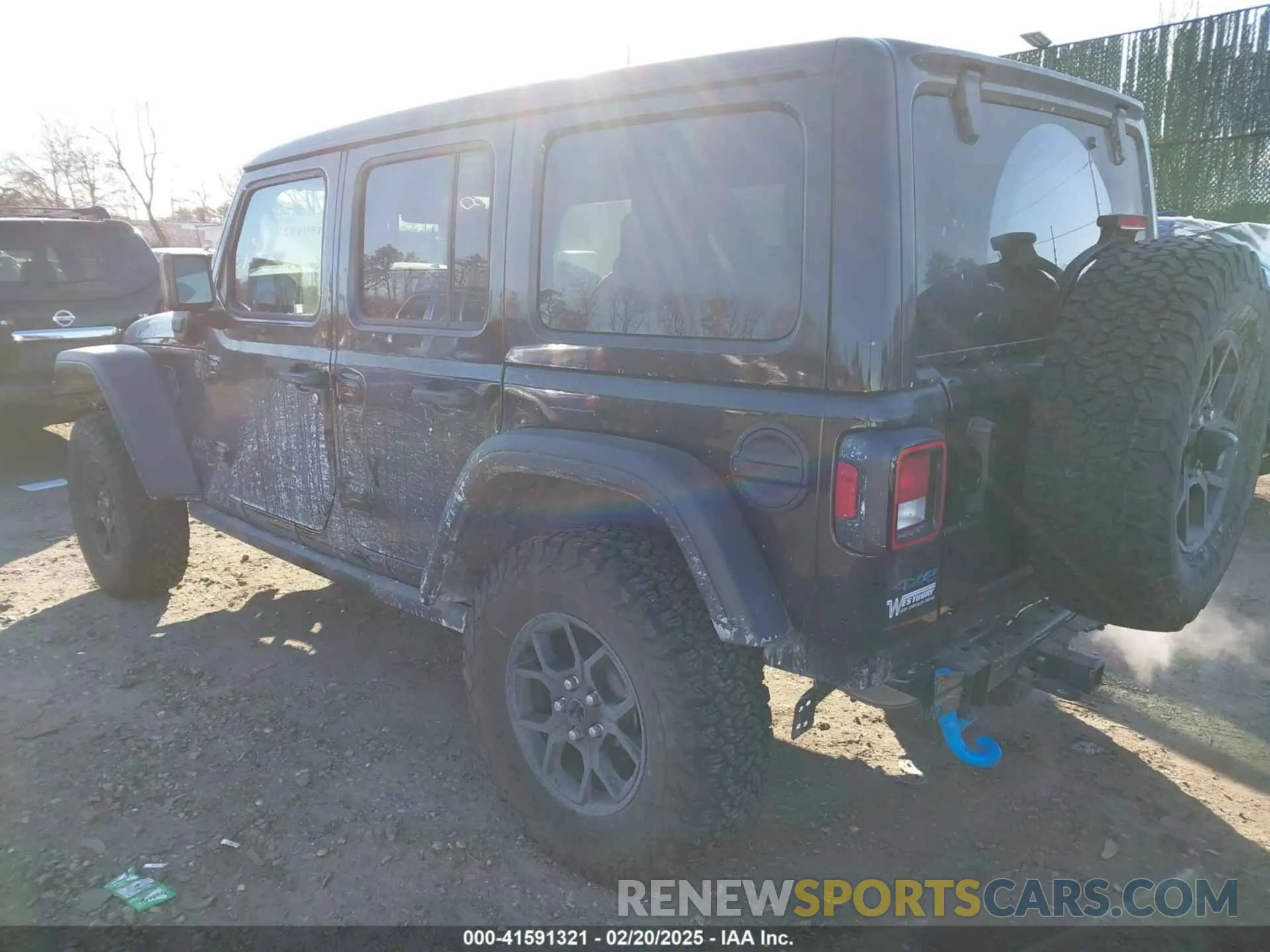 3 Фотография поврежденного автомобиля 1C4RJXN63RW154237 JEEP WRANGLER 4XE 2024