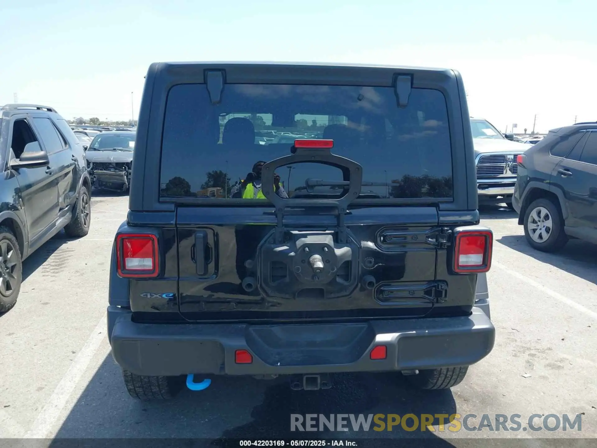 16 Фотография поврежденного автомобиля 1C4RJXN65RW196280 JEEP WRANGLER 4XE 2024