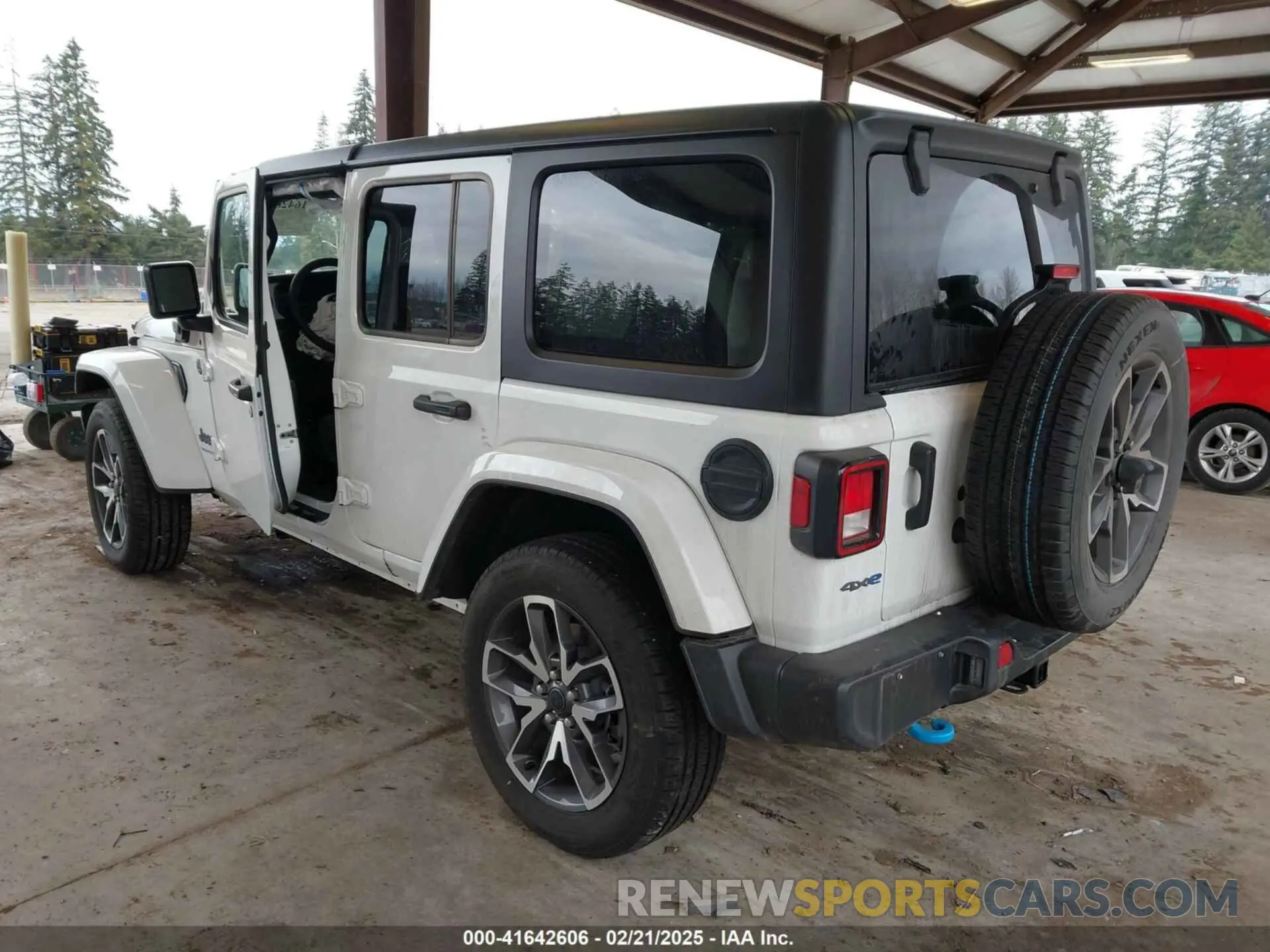3 Фотография поврежденного автомобиля 1C4RJXN65RW199230 JEEP WRANGLER 4XE 2024