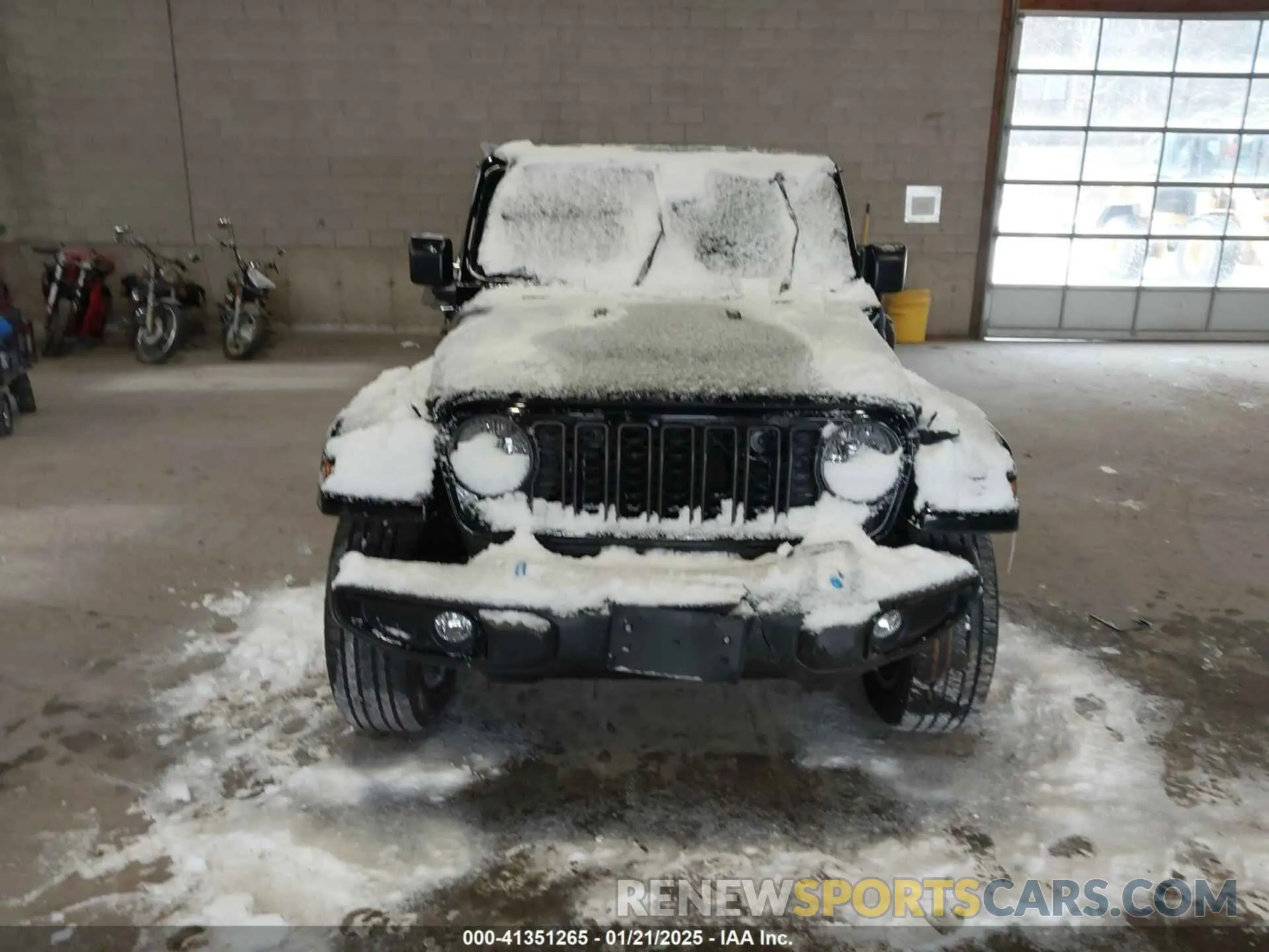 12 Photograph of a damaged car 1C4RJXN68RW207031 JEEP WRANGLER 4XE 2024