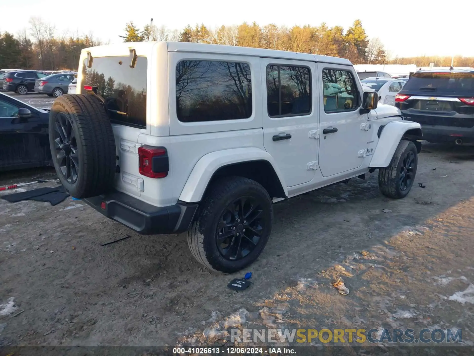 4 Photograph of a damaged car 1C4RJXP61RW168800 JEEP WRANGLER 4XE 2024