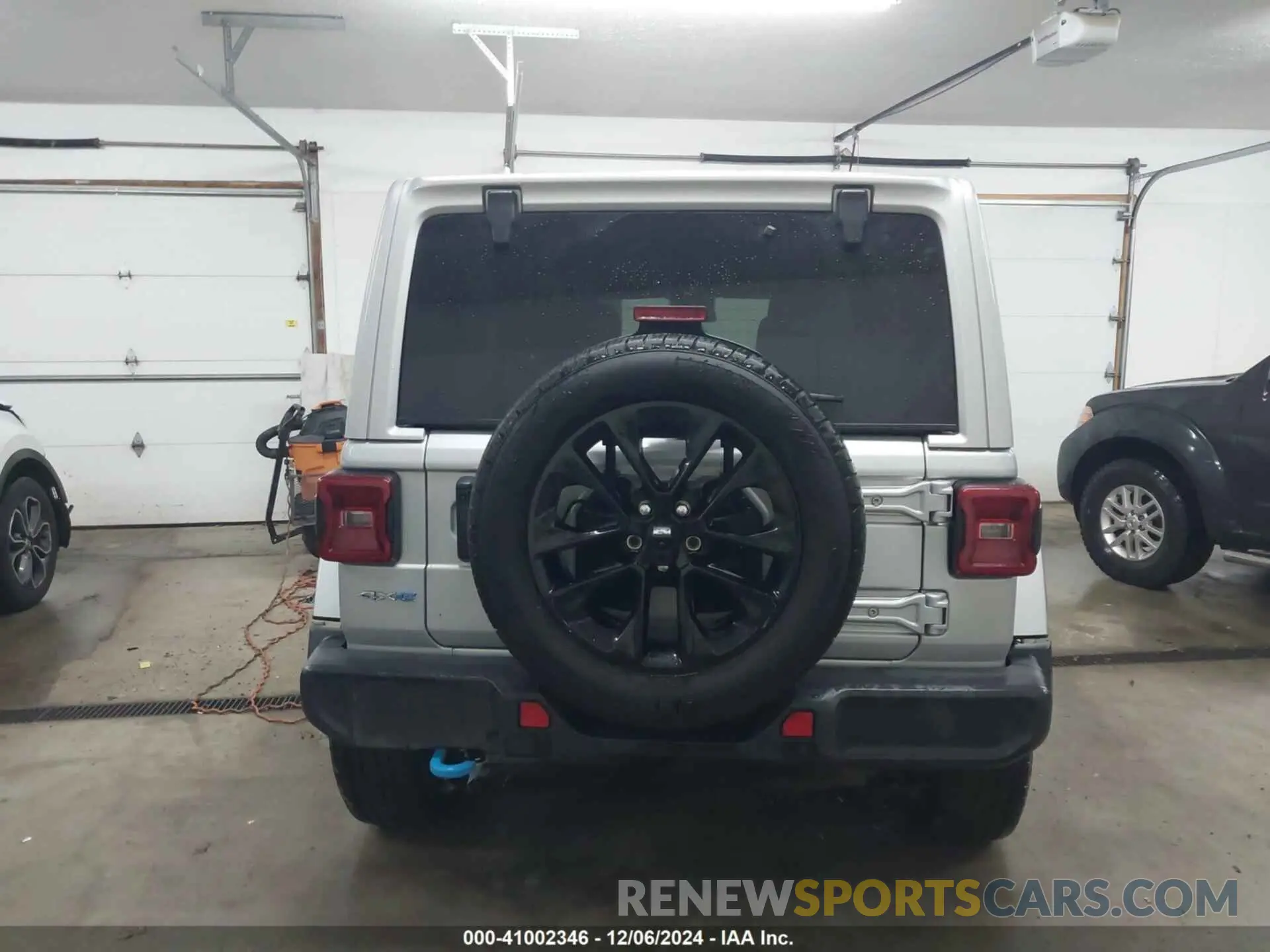 17 Фотография поврежденного автомобиля 1C4RJXP63RW202929 JEEP WRANGLER 4XE 2024