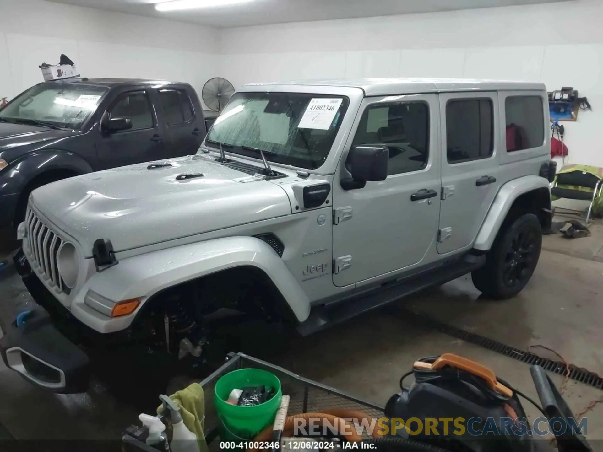 2 Фотография поврежденного автомобиля 1C4RJXP63RW202929 JEEP WRANGLER 4XE 2024