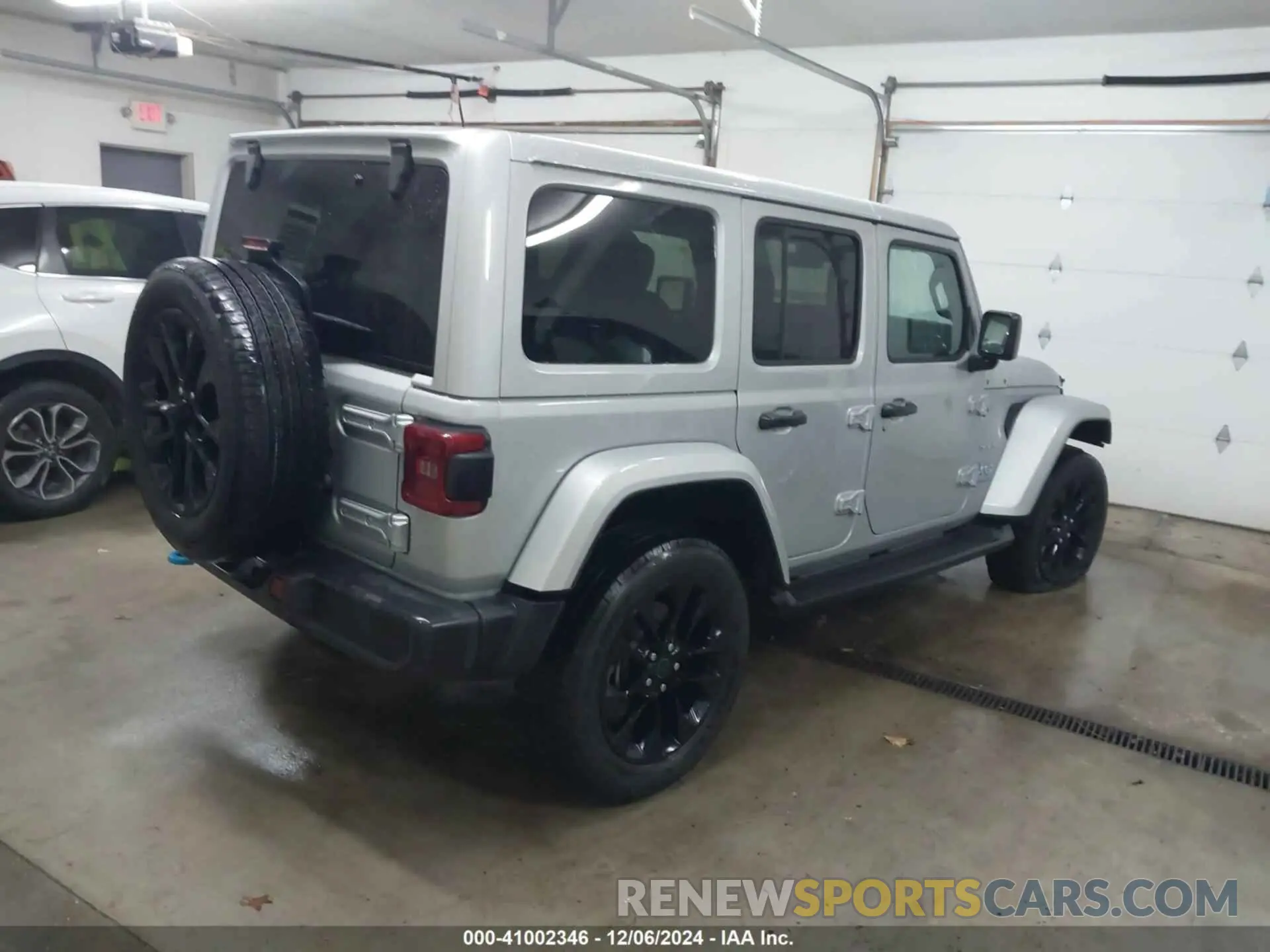 4 Фотография поврежденного автомобиля 1C4RJXP63RW202929 JEEP WRANGLER 4XE 2024