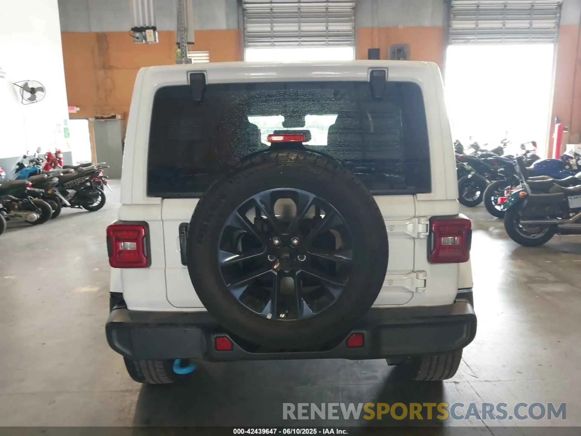17 Photograph of a damaged car 1C4RJXP63RW230634 JEEP WRANGLER 4XE 2024