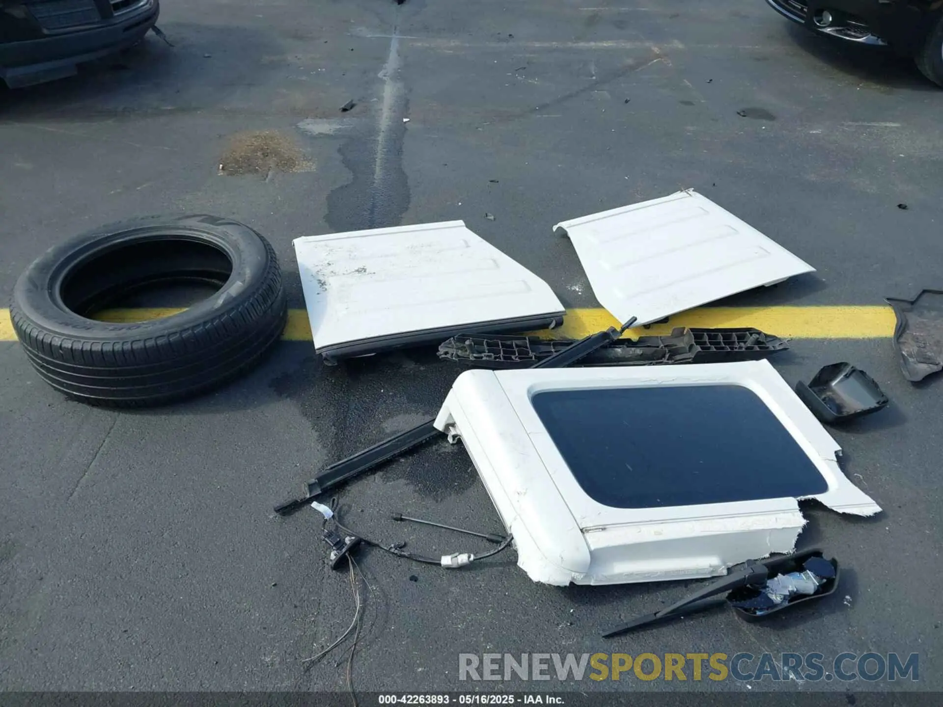 11 Photograph of a damaged car 1C4RJXP66RW188508 JEEP WRANGLER 4XE 2024