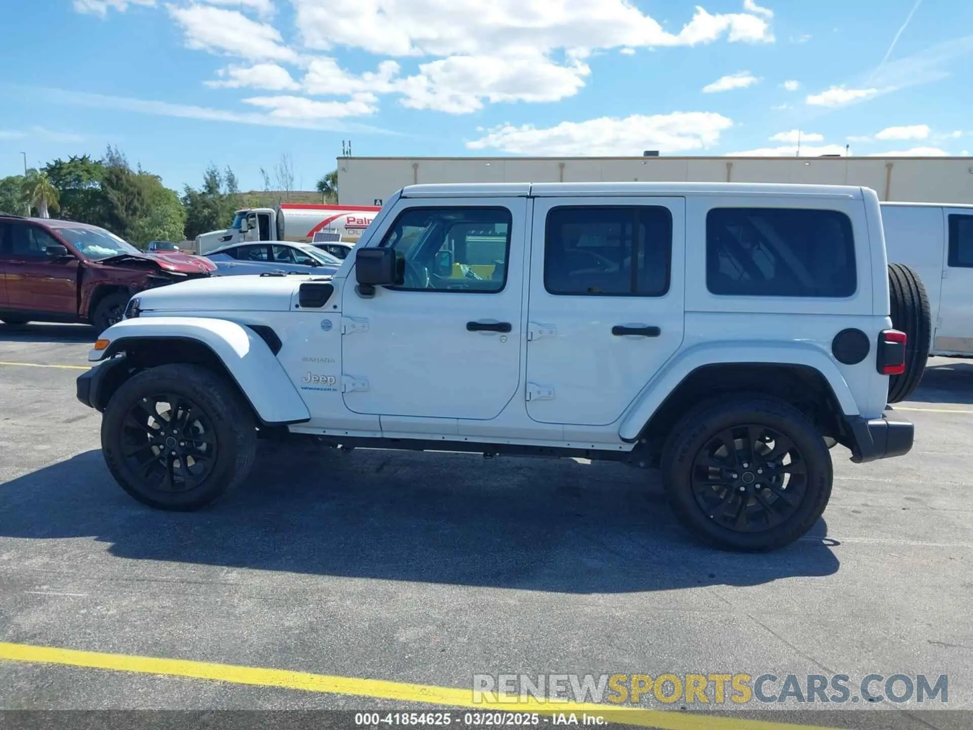 14 Photograph of a damaged car 1C4RJXP66RW225900 JEEP WRANGLER 4XE 2024