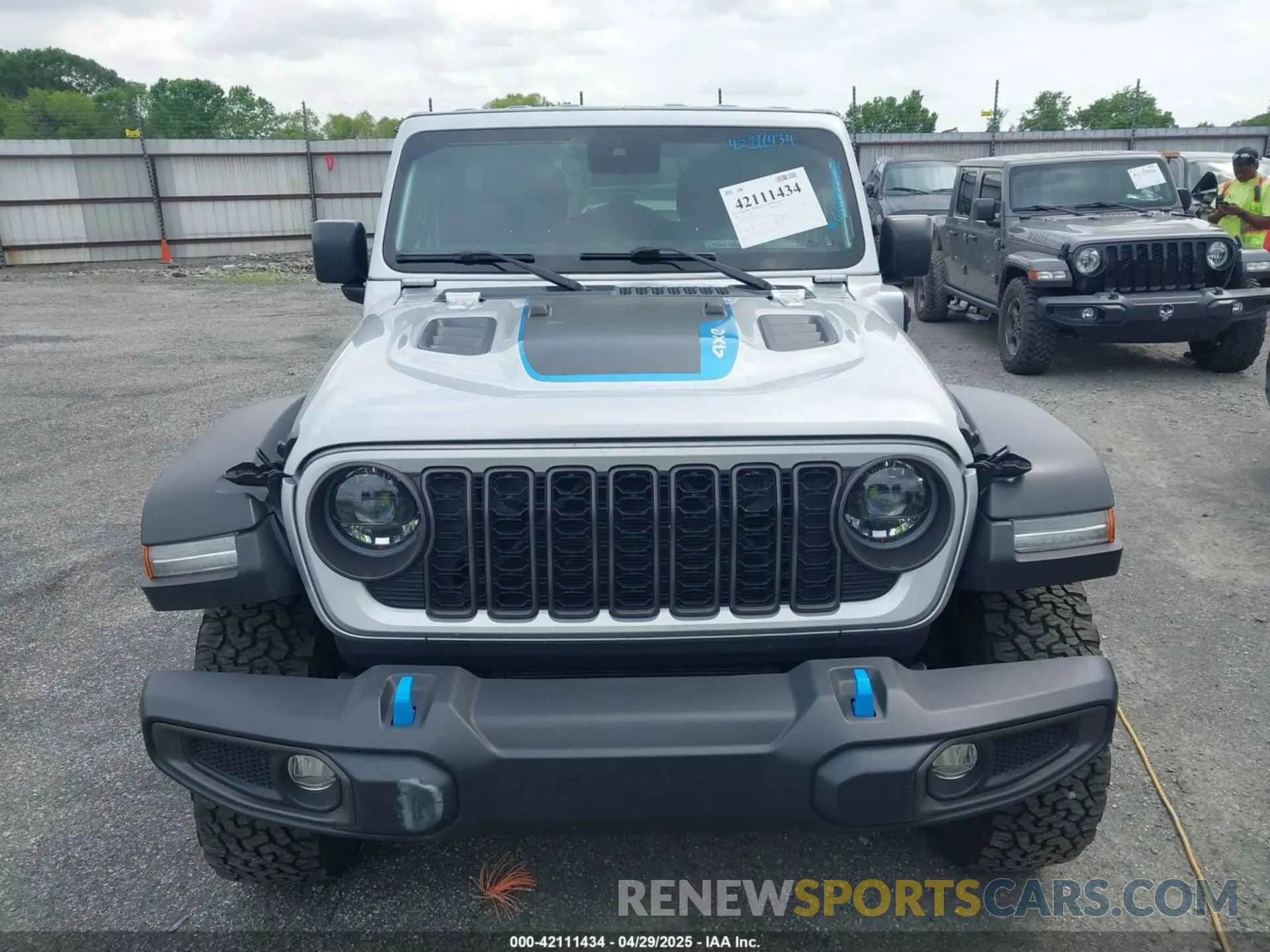 12 Photograph of a damaged car 1C4RJXR61RW224506 JEEP WRANGLER 4XE 2024