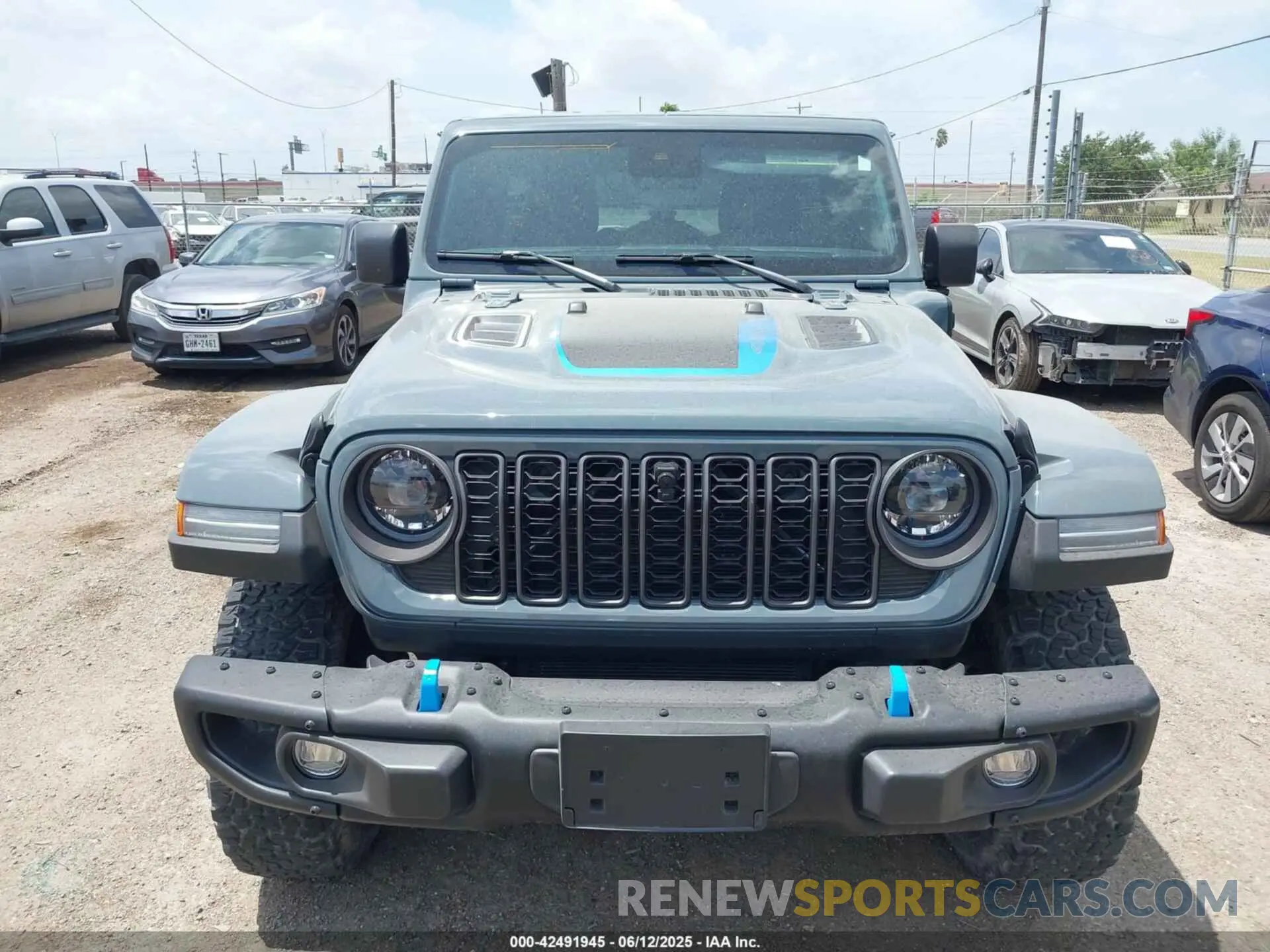 11 Photograph of a damaged car 1C4RJXR66RW215901 JEEP WRANGLER 4XE 2024