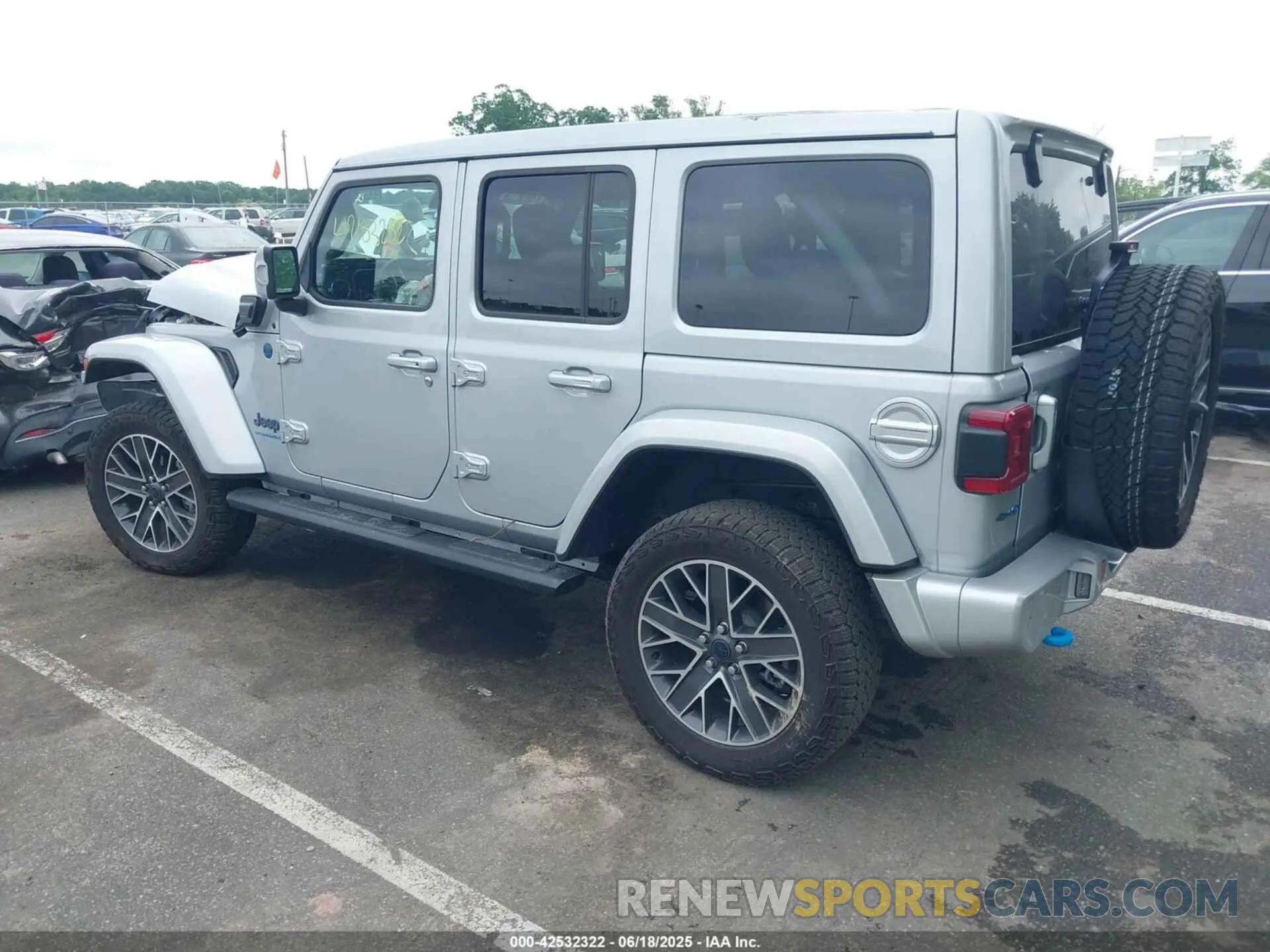 3 Фотография поврежденного автомобиля 1C4RJXU62RW220505 JEEP WRANGLER 4XE 2024
