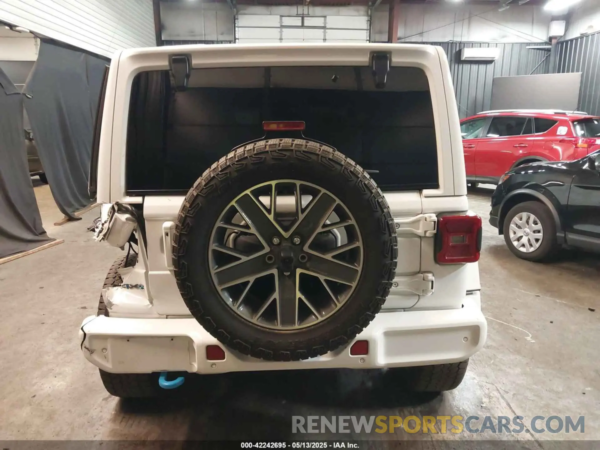 16 Фотография поврежденного автомобиля 1C4RJXU63RW147273 JEEP WRANGLER 4XE 2024