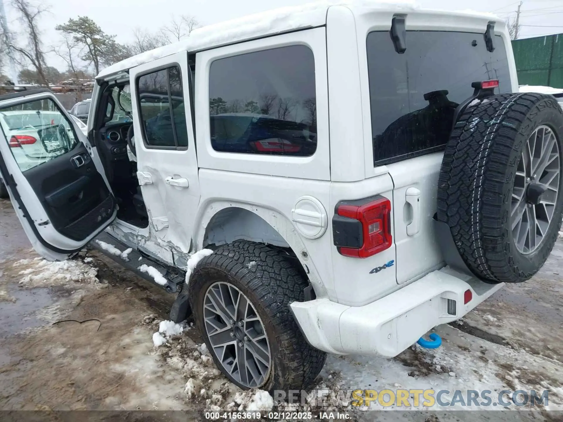 3 Photograph of a damaged car 1C4RJXU66RW174919 JEEP WRANGLER 4XE 2024