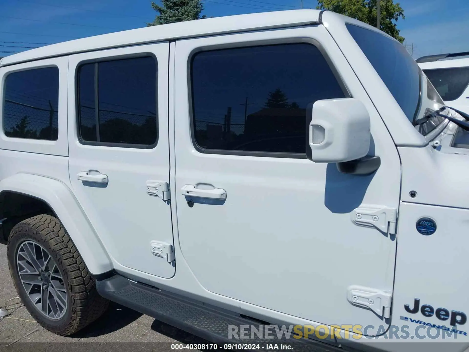 13 Фотография поврежденного автомобиля 1C4RJXU69RW190368 JEEP WRANGLER 4XE 2024