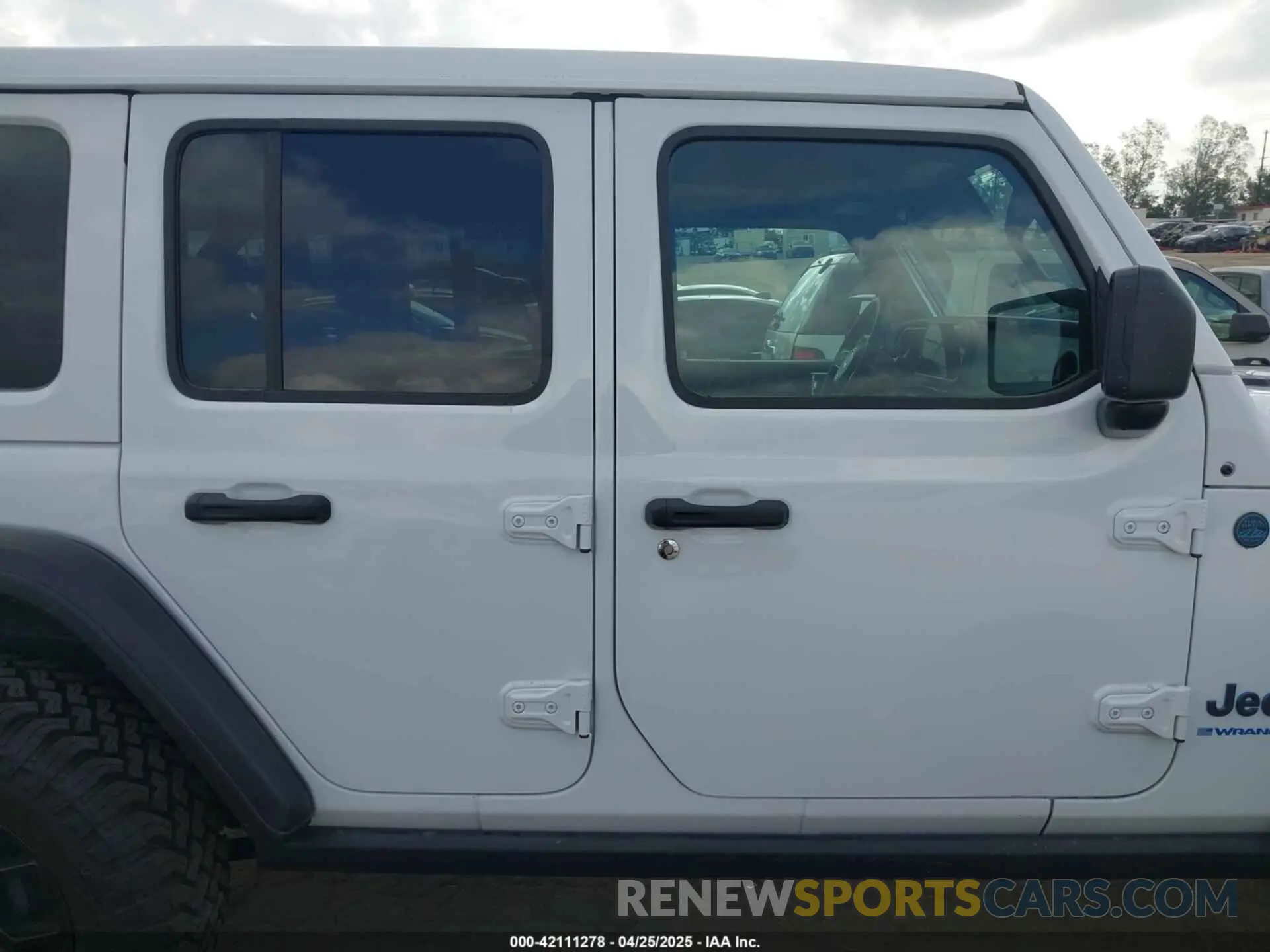 13 Photograph of a damaged car 1C4RJXN66SW519807 JEEP WRANGLER 4XE 2025