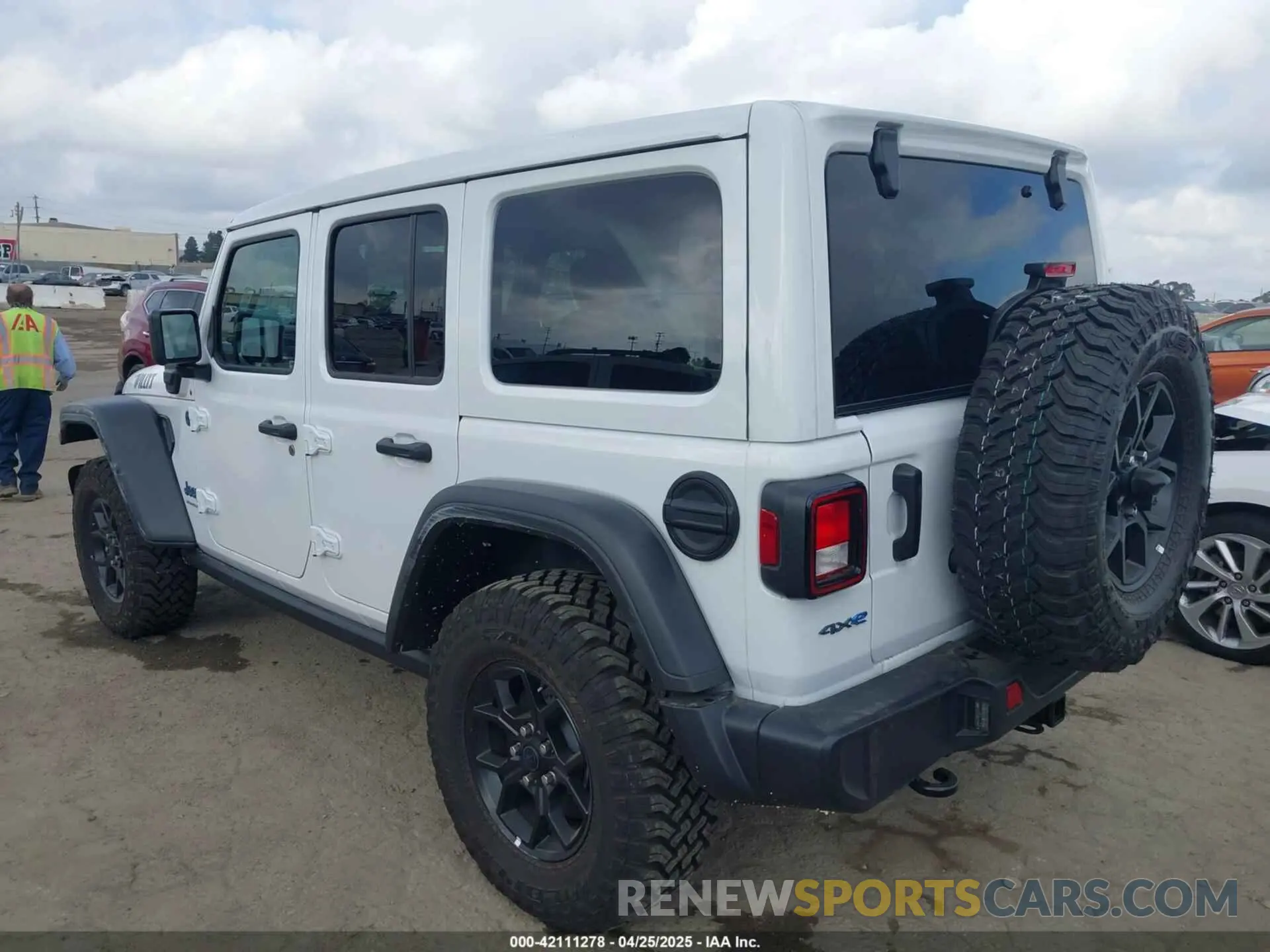 3 Photograph of a damaged car 1C4RJXN66SW519807 JEEP WRANGLER 4XE 2025