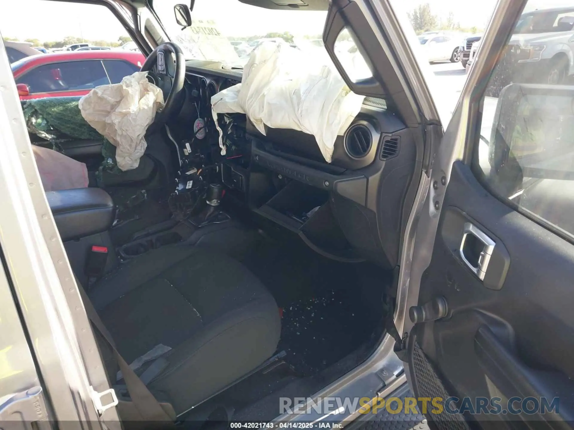 5 Photograph of a damaged car 1C4HJXDG0KW509912 JEEP WRANGLER UNLIMITED 2019