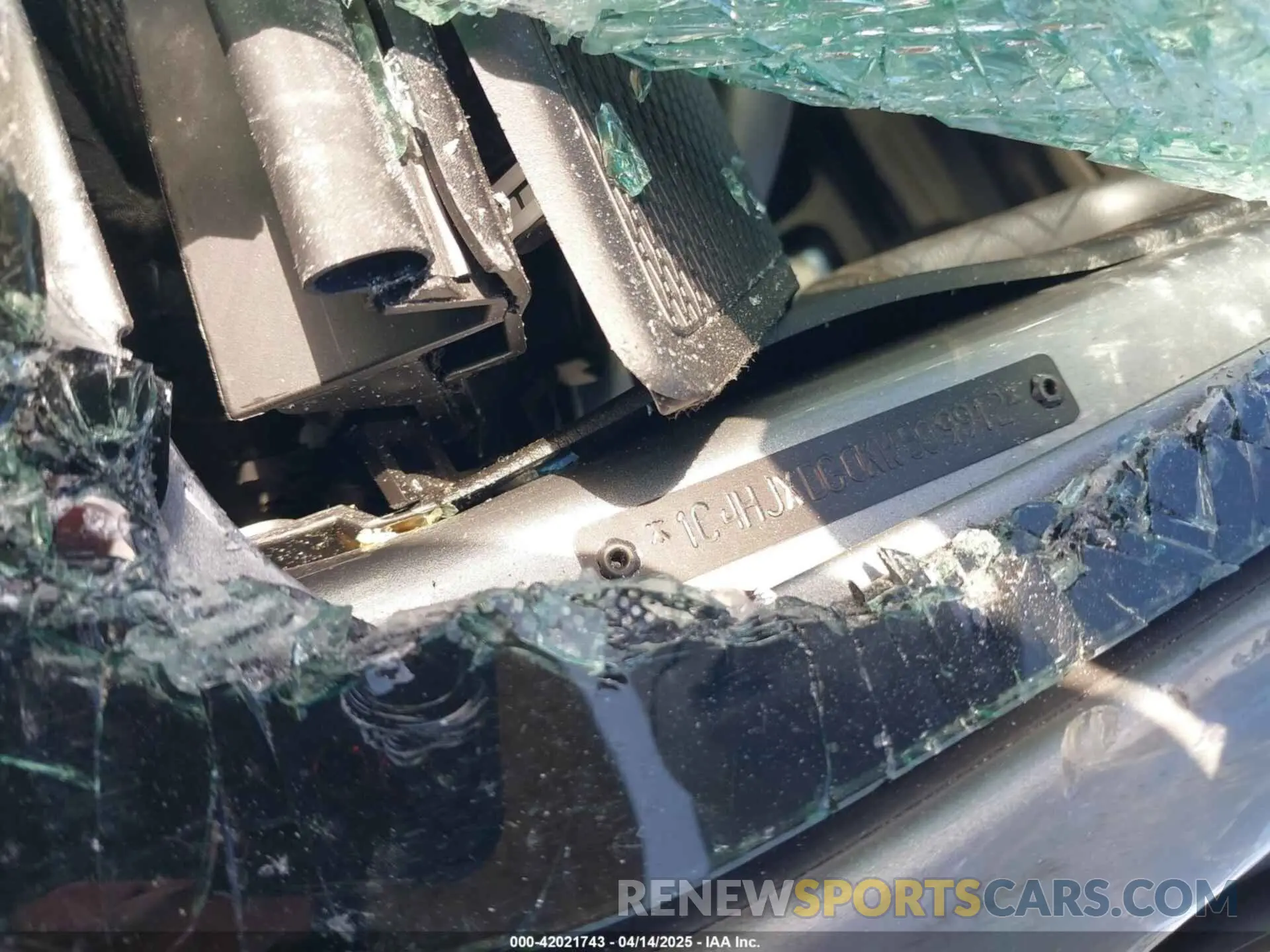 9 Photograph of a damaged car 1C4HJXDG0KW509912 JEEP WRANGLER UNLIMITED 2019
