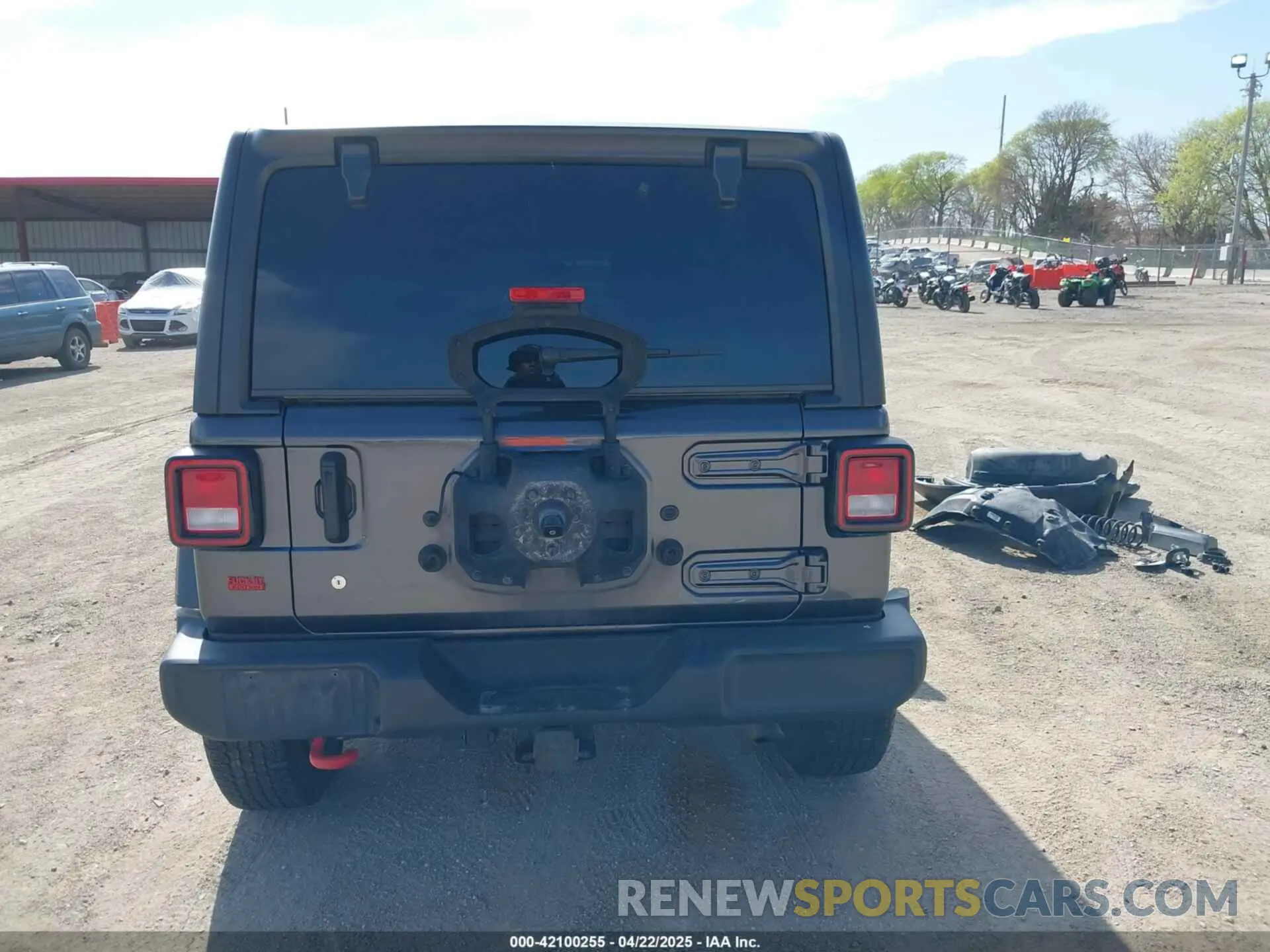 17 Photograph of a damaged car 1C4HJXDG0KW541940 JEEP WRANGLER UNLIMITED 2019