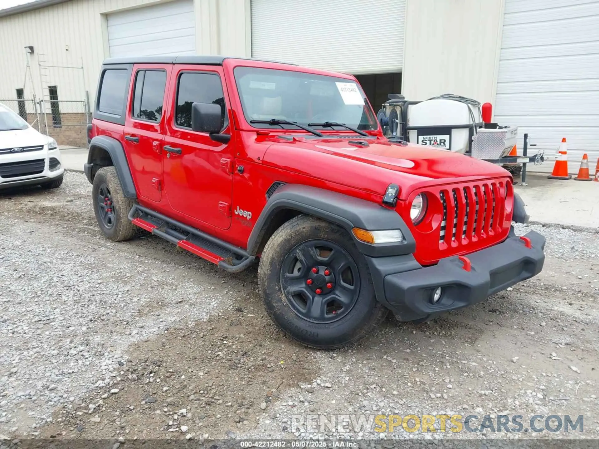 1 Photograph of a damaged car 1C4HJXDG0KW560147 JEEP WRANGLER UNLIMITED 2019