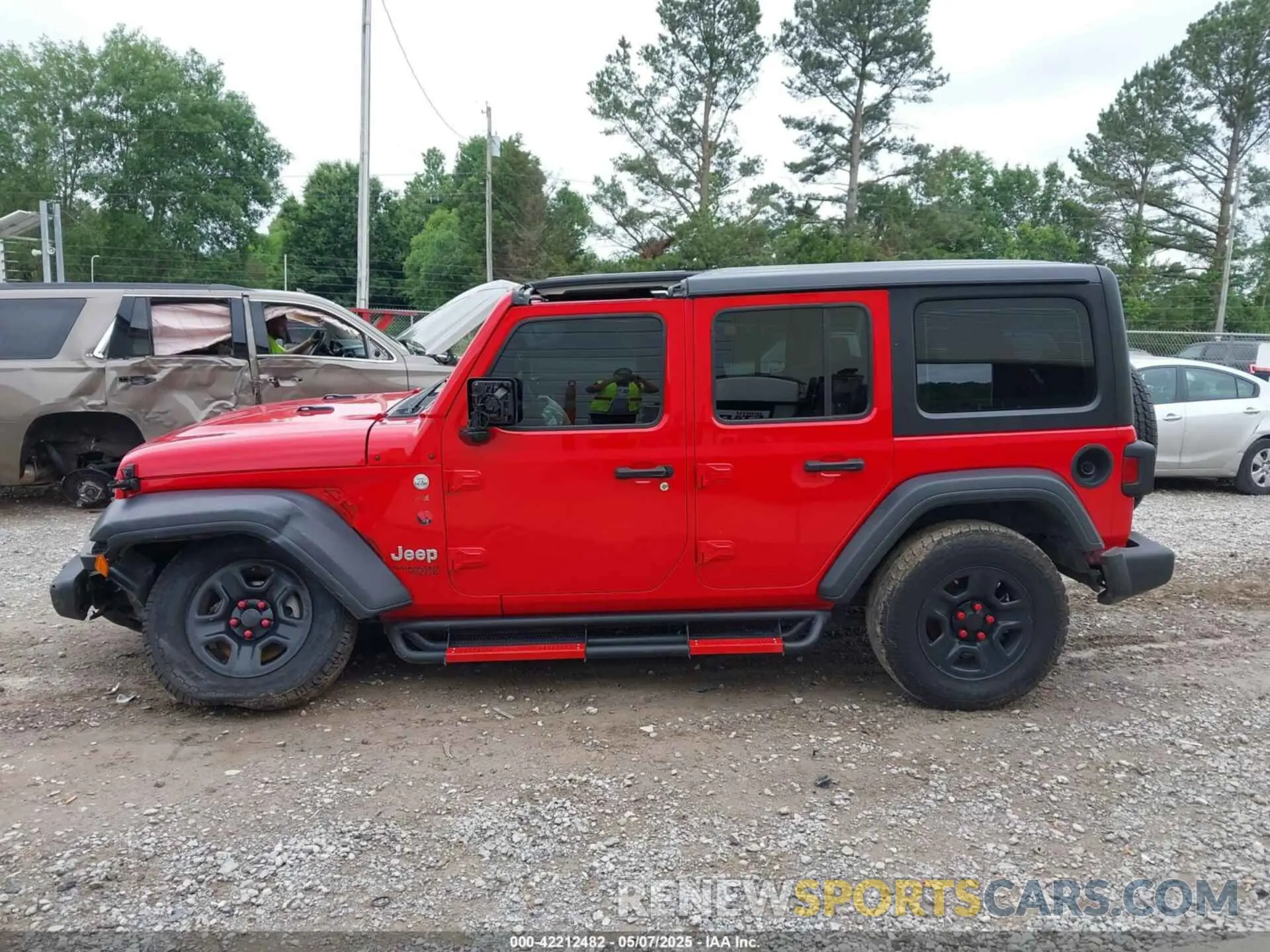 14 Photograph of a damaged car 1C4HJXDG0KW560147 JEEP WRANGLER UNLIMITED 2019