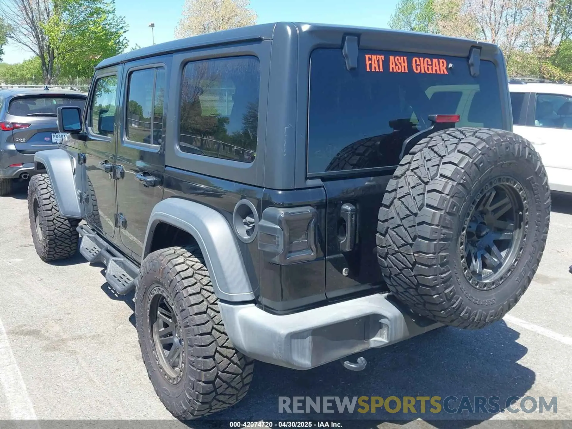 3 Photograph of a damaged car 1C4HJXDG1KW530168 JEEP WRANGLER UNLIMITED 2019