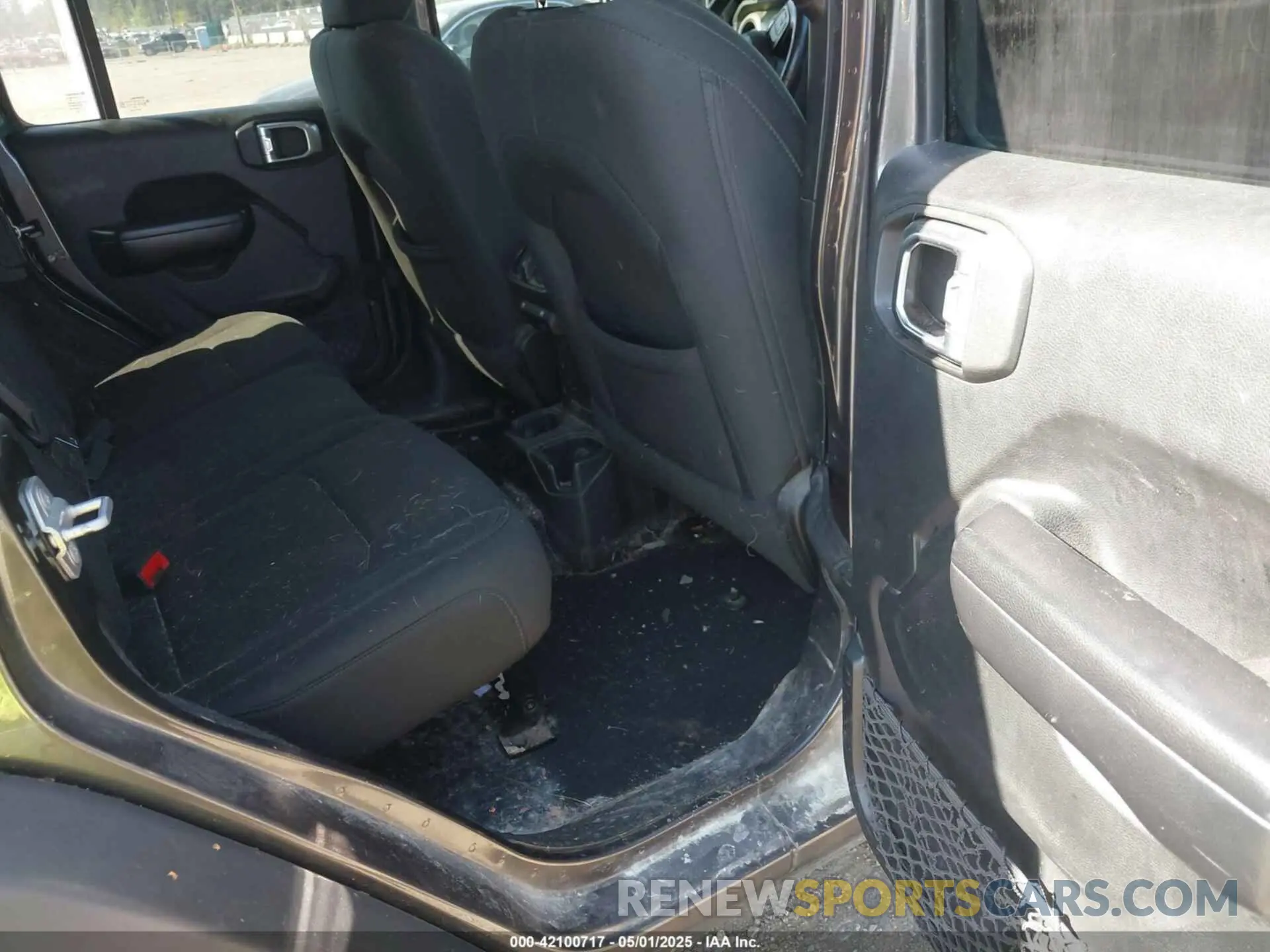 8 Photograph of a damaged car 1C4HJXDG2KW558562 JEEP WRANGLER UNLIMITED 2019