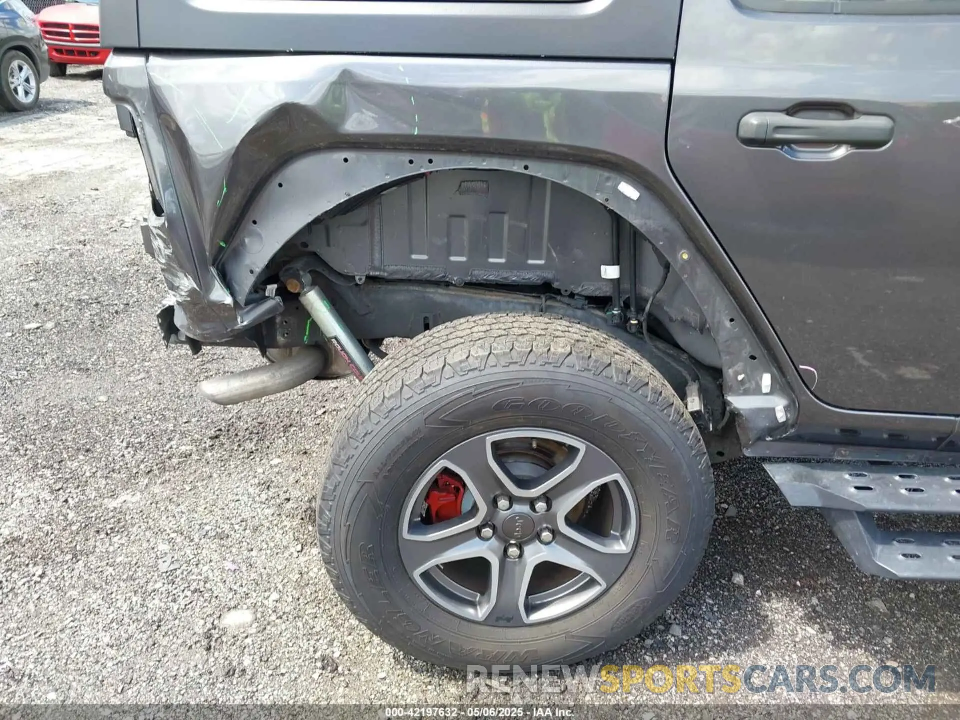 17 Photograph of a damaged car 1C4HJXDG3KW569389 JEEP WRANGLER UNLIMITED 2019
