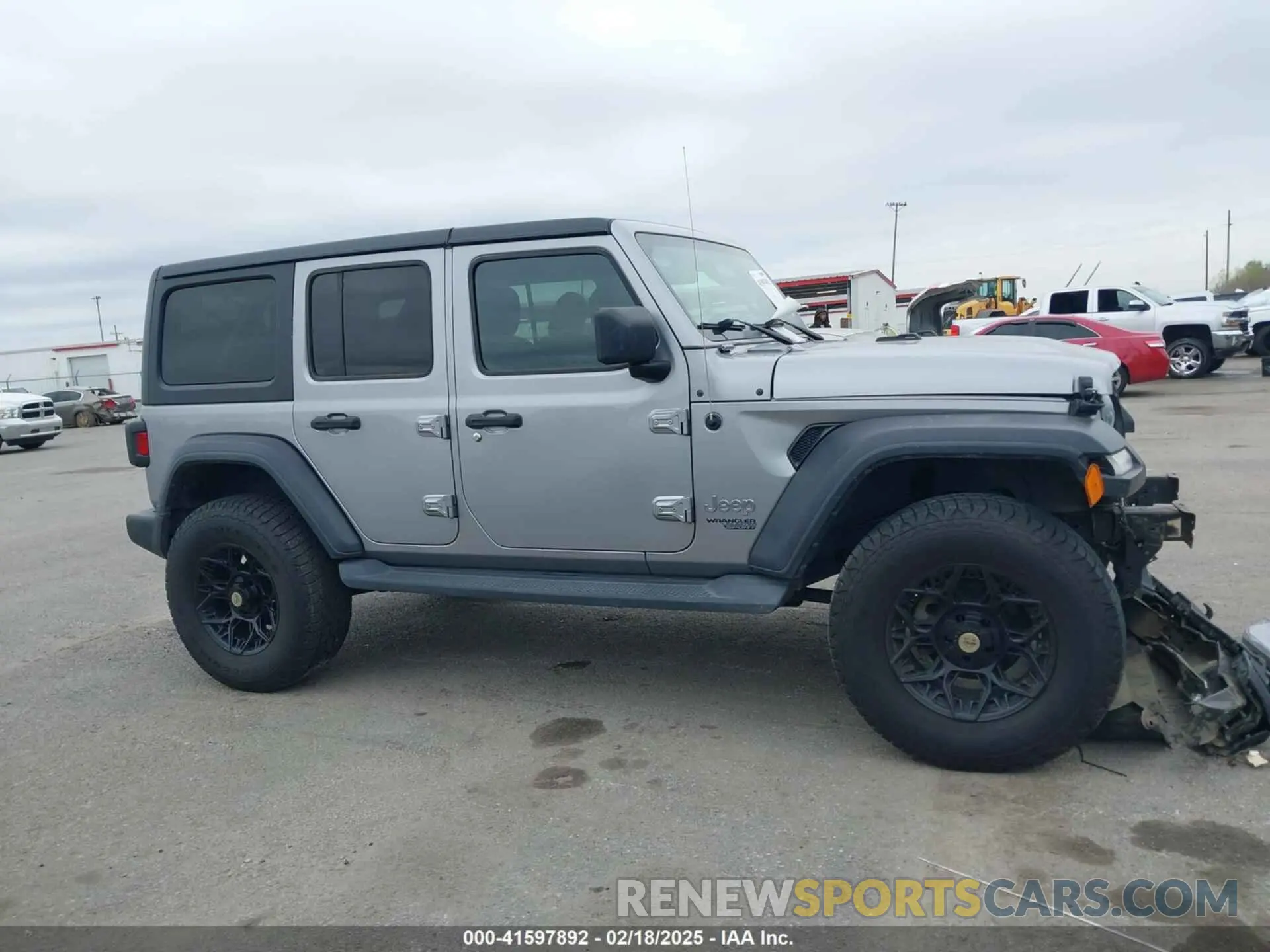 13 Photograph of a damaged car 1C4HJXDG4KW518726 JEEP WRANGLER UNLIMITED 2019