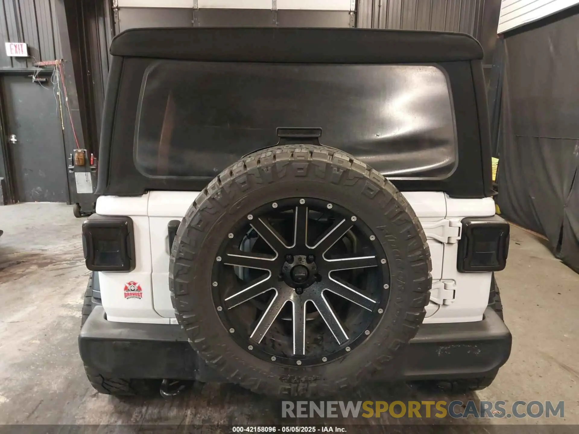 17 Фотография поврежденного автомобиля 1C4HJXDG4KW639403 JEEP WRANGLER UNLIMITED 2019