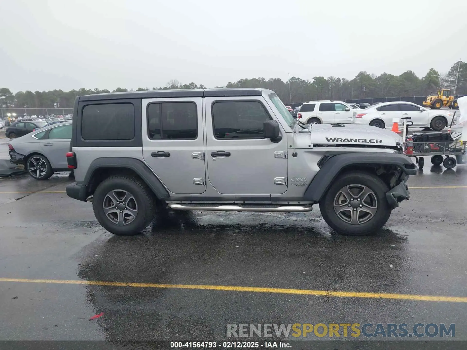 13 Photograph of a damaged car 1C4HJXDG7KW558525 JEEP WRANGLER UNLIMITED 2019