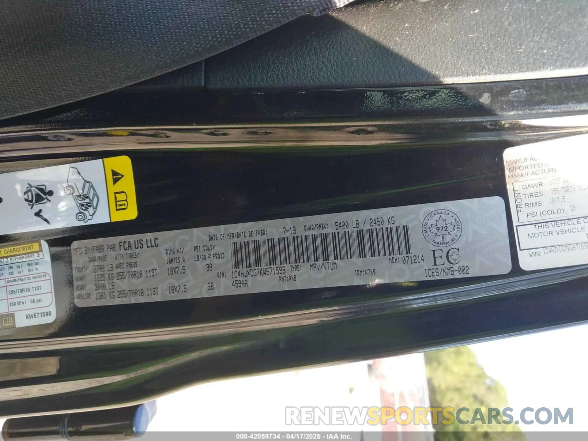 9 Photograph of a damaged car 1C4HJXDG7KW671598 JEEP WRANGLER UNLIMITED 2019