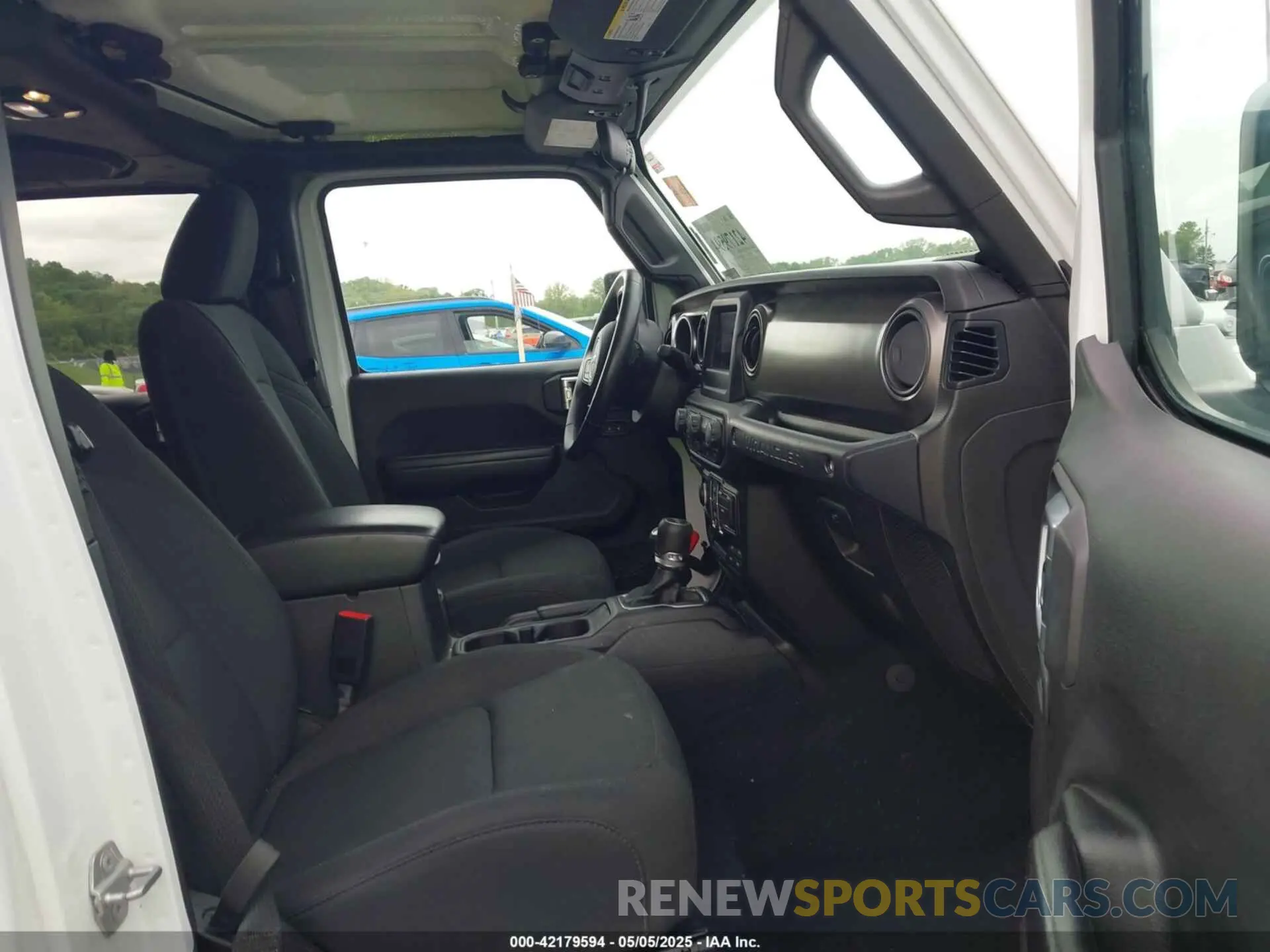 5 Photograph of a damaged car 1C4HJXDG9KW578596 JEEP WRANGLER UNLIMITED 2019