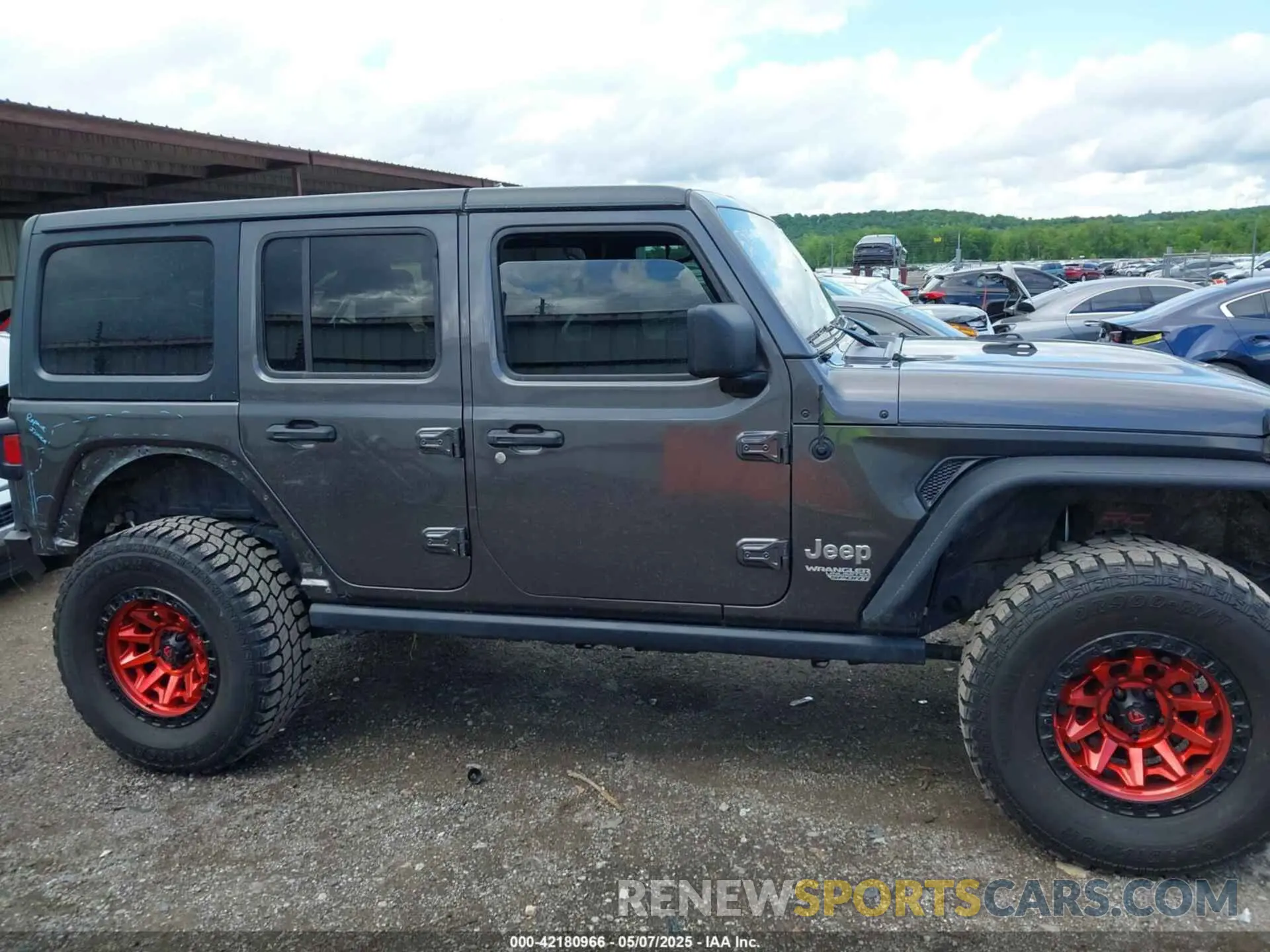 14 Photograph of a damaged car 1C4HJXDG9KW598816 JEEP WRANGLER UNLIMITED 2019
