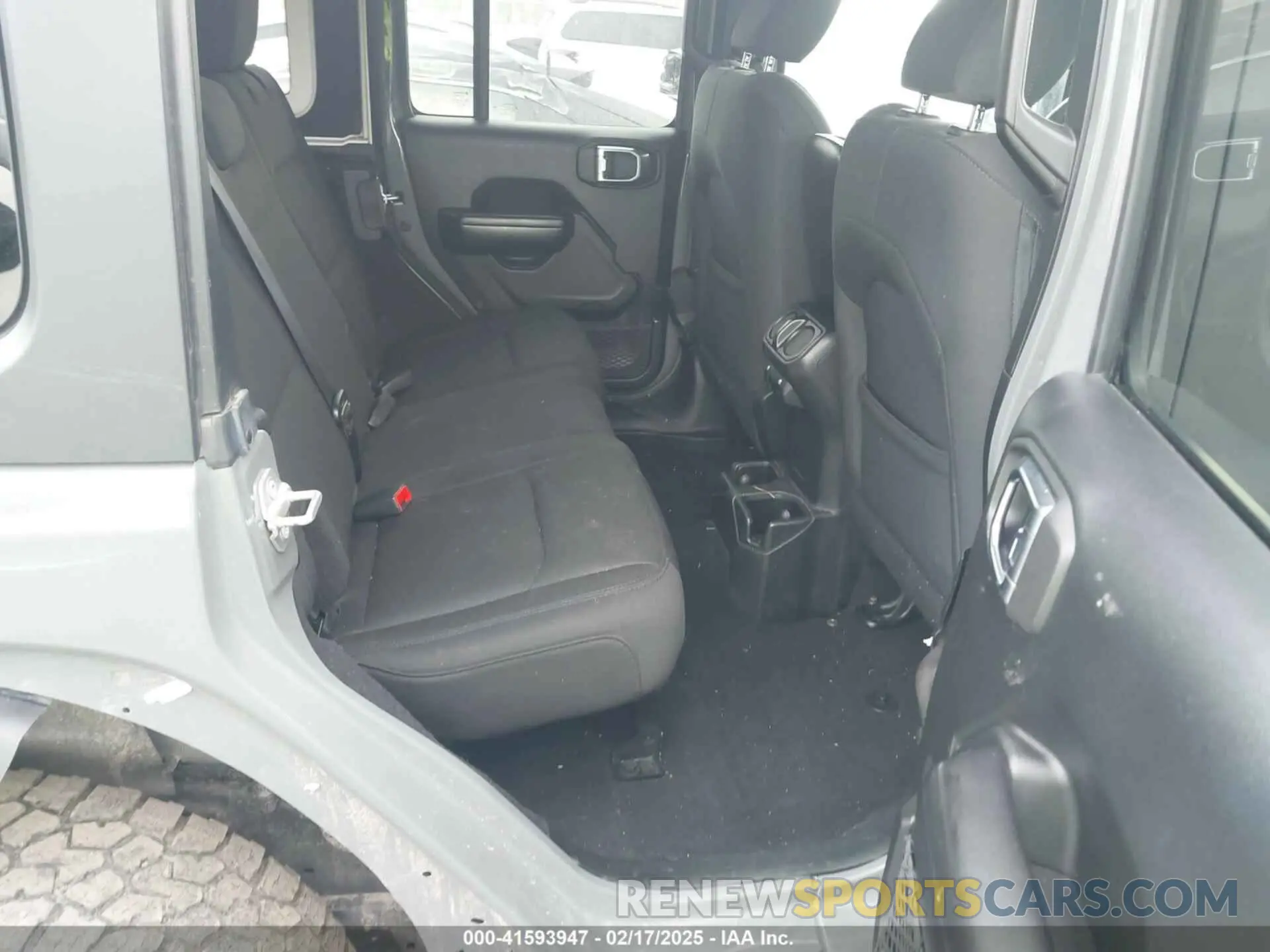 8 Photograph of a damaged car 1C4HJXDG9KW650588 JEEP WRANGLER UNLIMITED 2019