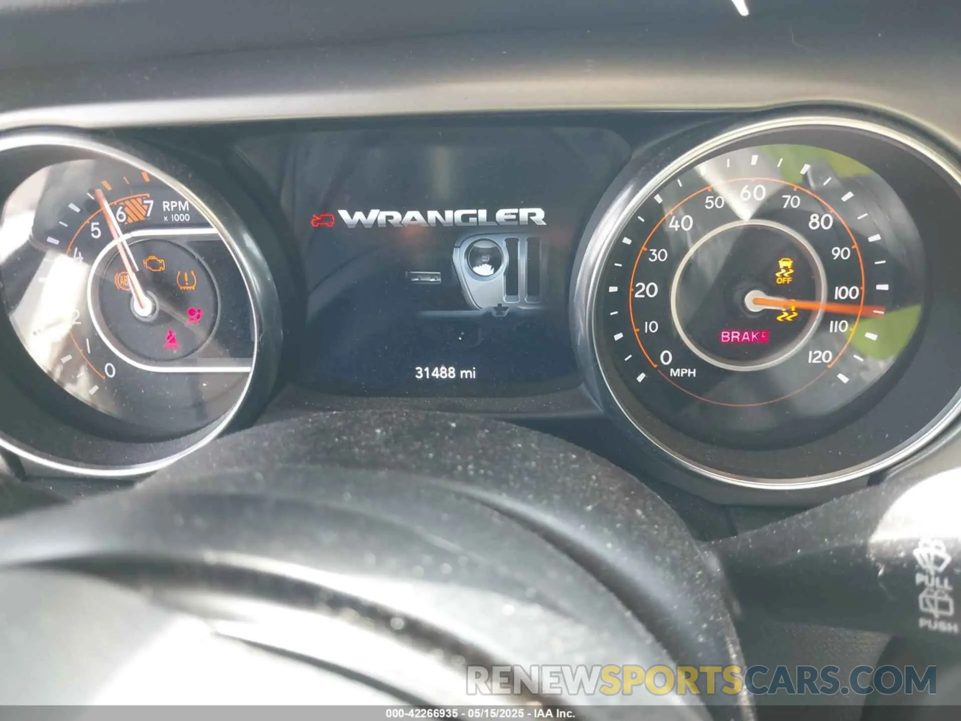 7 Photograph of a damaged car 1C4HJXDN0KW682649 JEEP WRANGLER UNLIMITED 2019